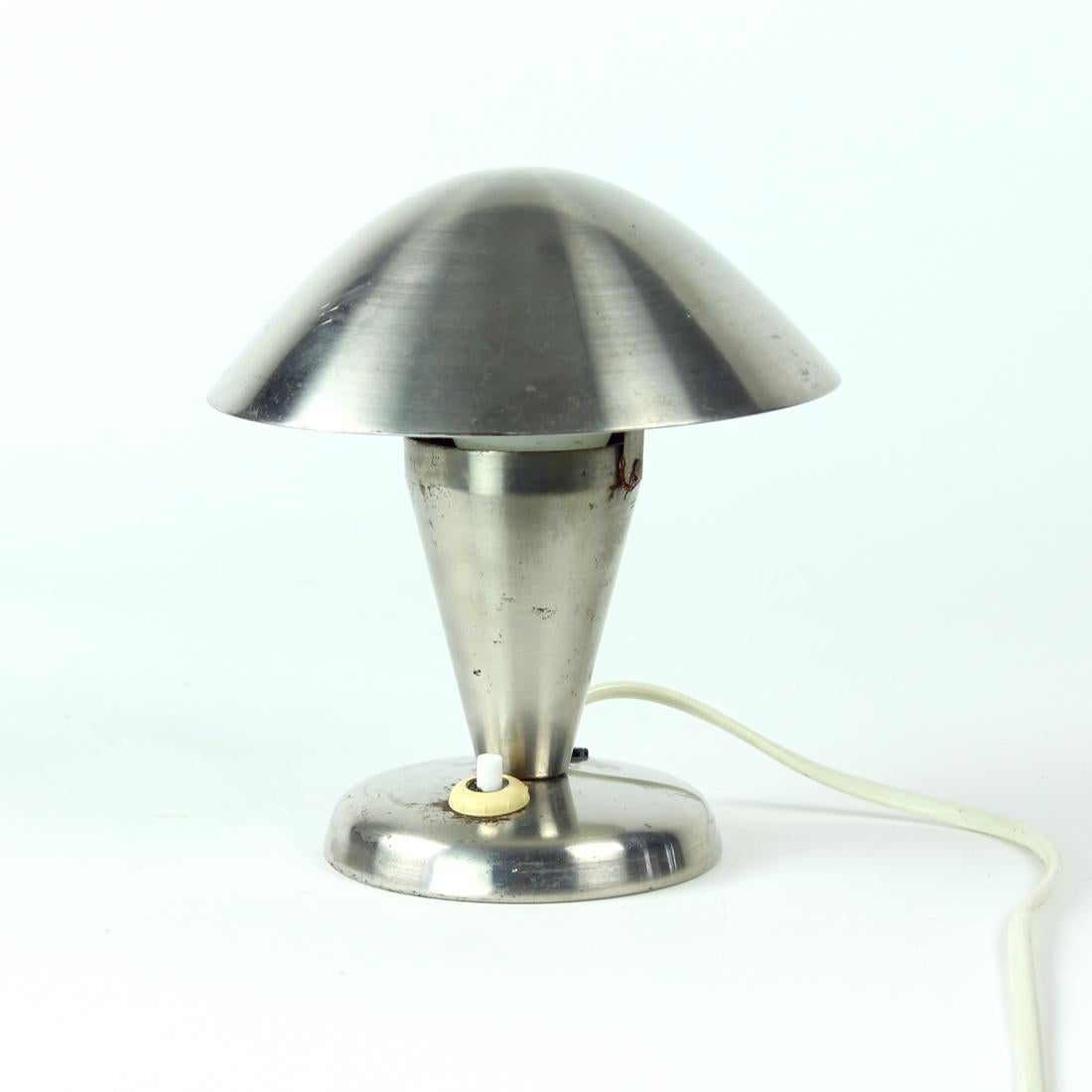 Beautiful iconic table lamp designed by Josef Hurka for Napako company in Czechoslovakia in 1960s. the lamp is made of steel with chrome finish. Elegant shape and design with simple and elegant construction. Very good condition, original cabeling in