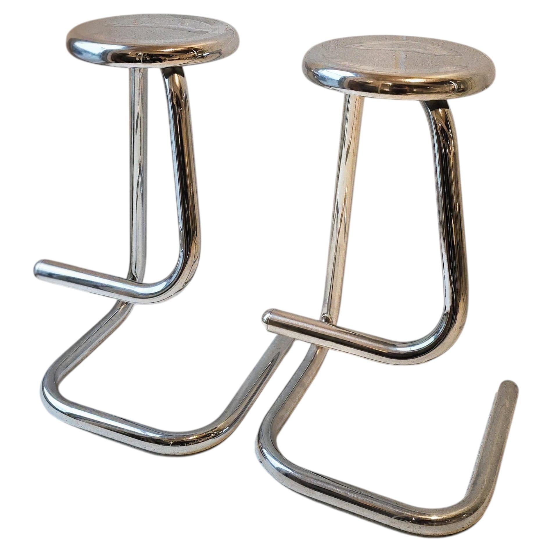 Set of Four Mid-Century Modern Chrome K700 Paperclip Bar Stools by