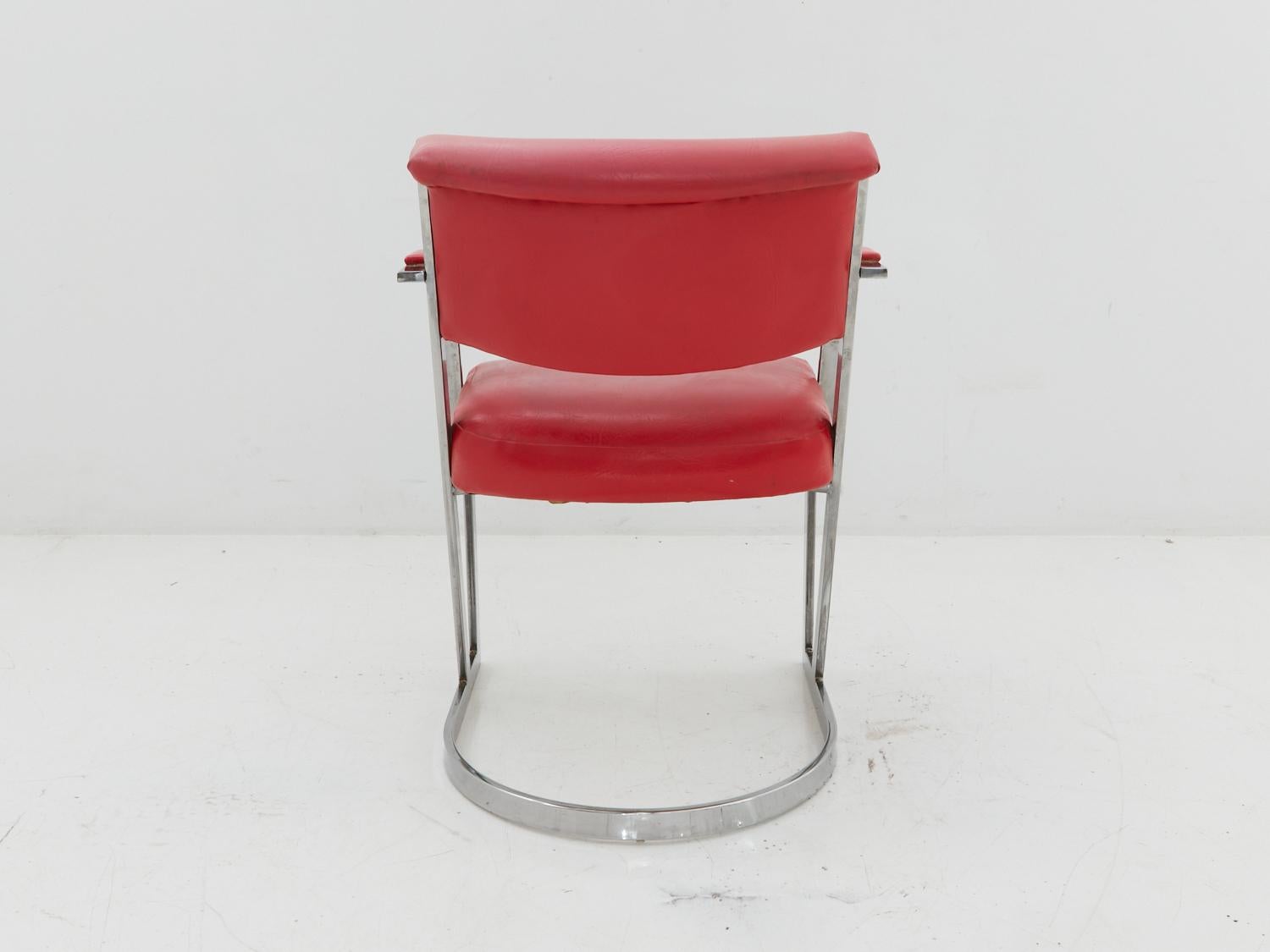 Chaise en vinyle chromé et rose de style Cal-Style, années 1980 en vente 1