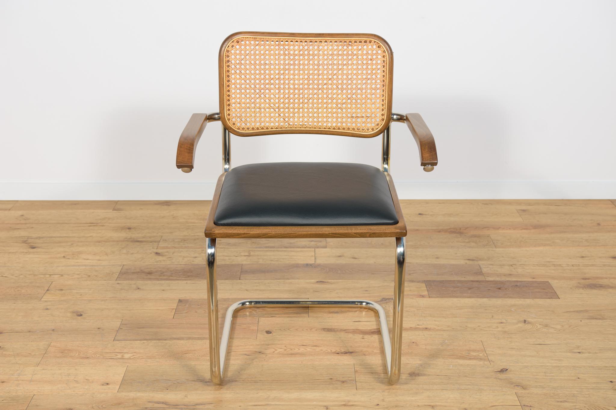 Cesca-type armchair, modeled on Marcel Breuer's design from 1928. Produced in the 1980s. The chrome-plated frame is in very good original condition, has been cleaned and polished. The joinery has been professionally renovated, the beech wood has