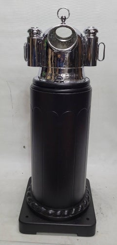 Bussola cromata per barca su piedistallo in Wood