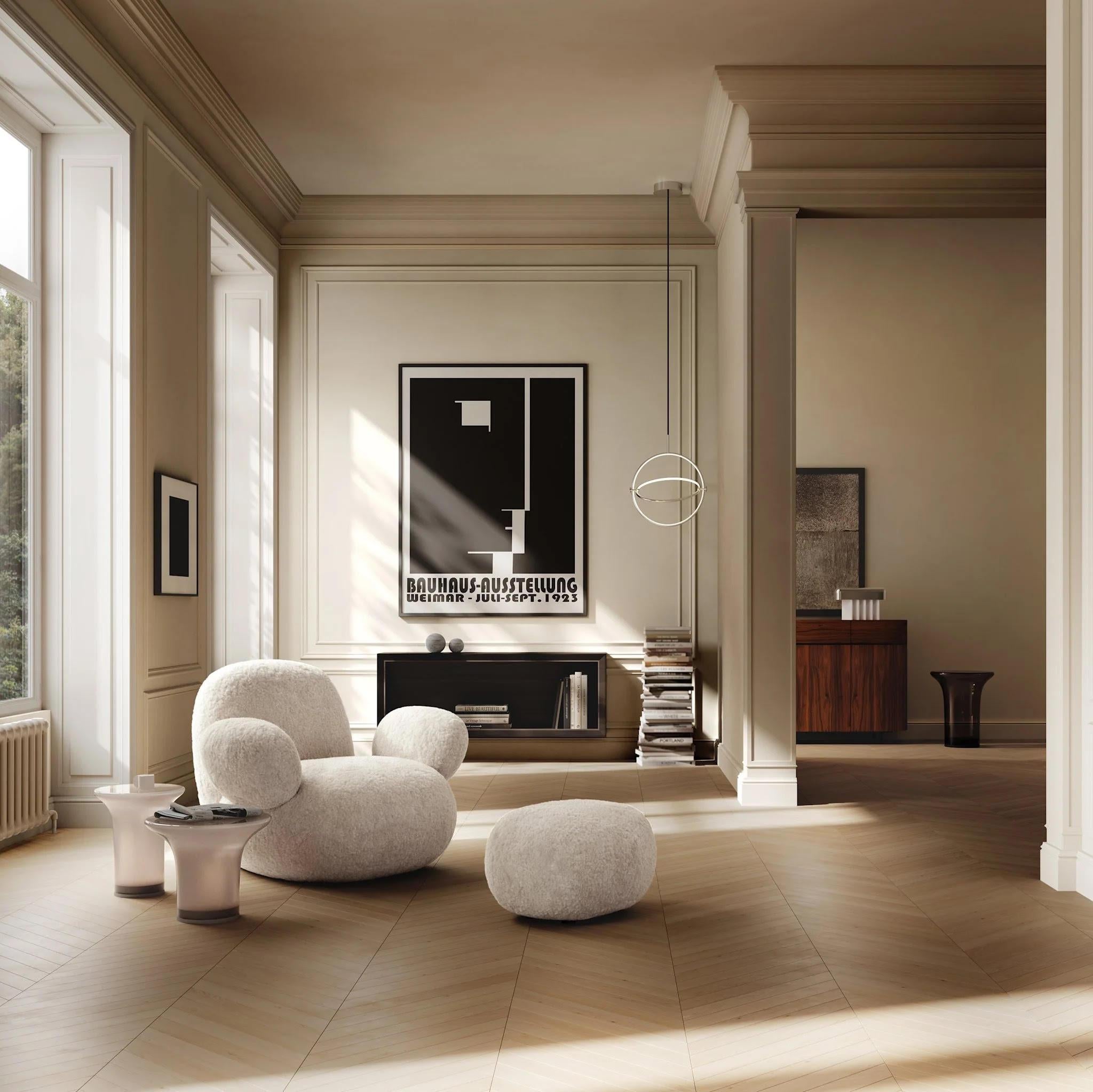 Plaqué Lampe suspendue en métal chromé et acrylique, œuvre d'art contemporaine. en vente