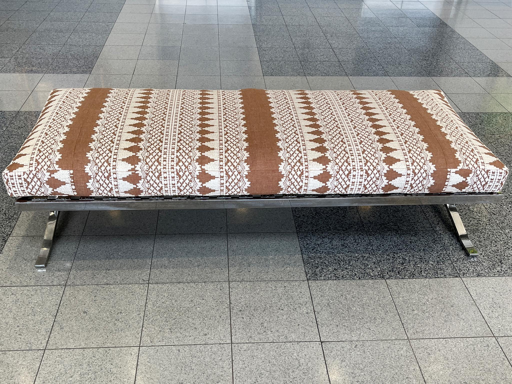 Mid-Century Modern Banc 