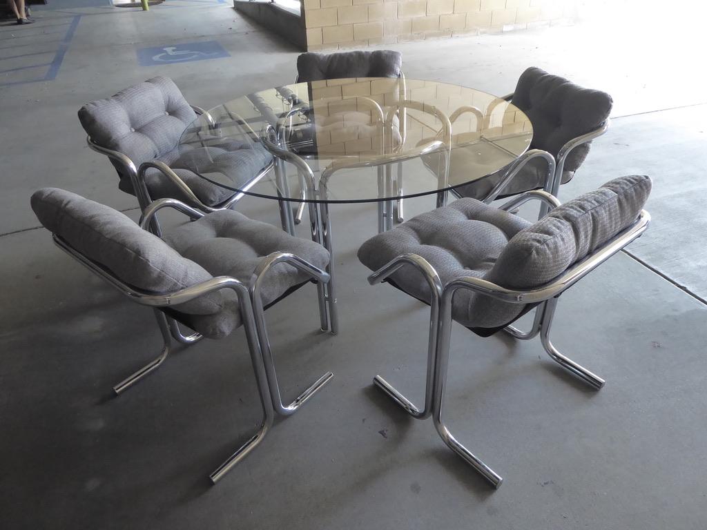 Mid-Century Modern Chrome-Plated Tubular Steel Dining Set Designed by Jerry Johnson, circa 1970s For Sale