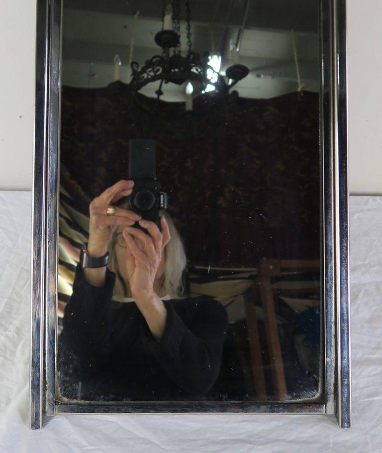 Milieu du XXe siècle Miroir de courtoisie chromé, vers 1960 en vente