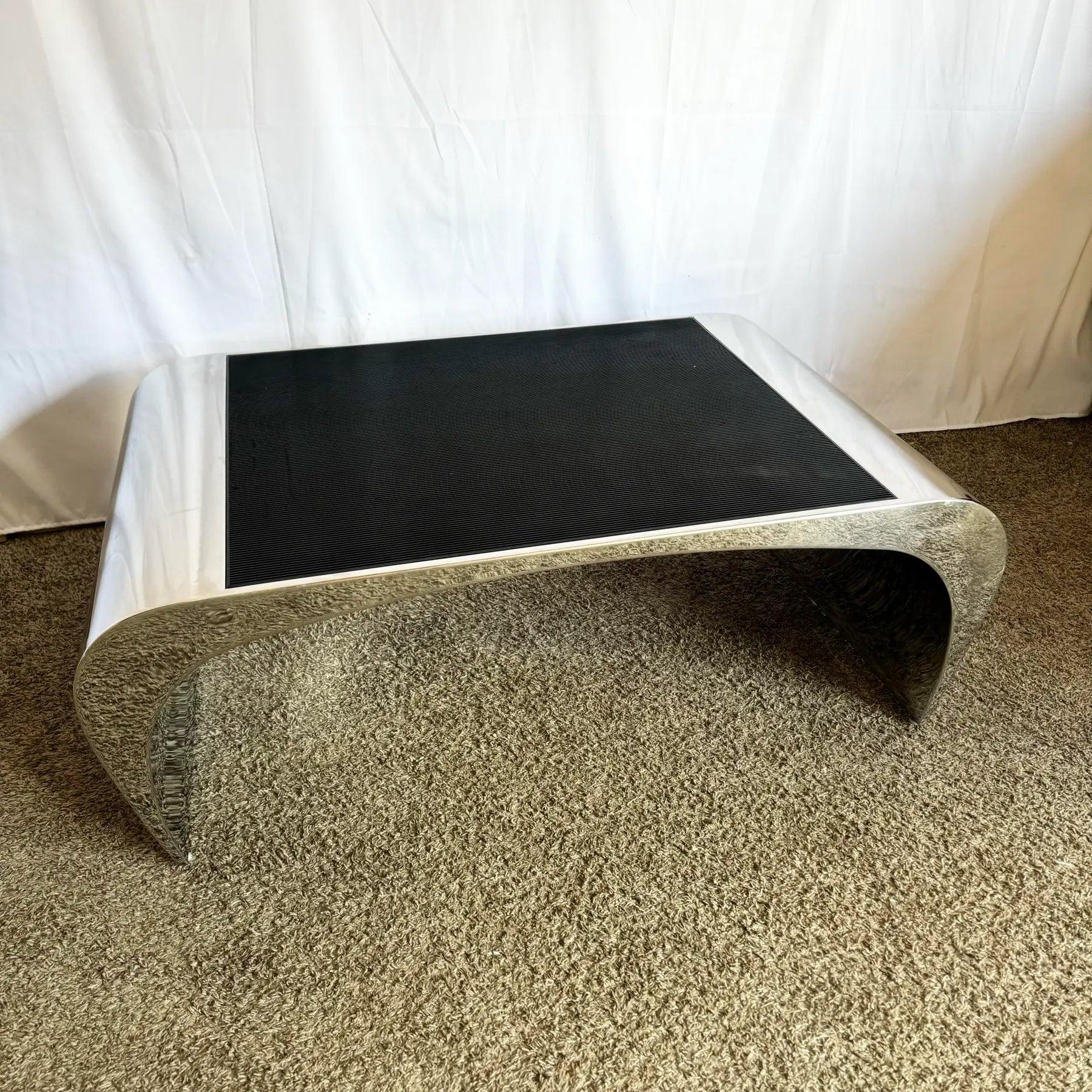 Fin du 20e siècle Table basse cascade en chrome/acier poli en vente