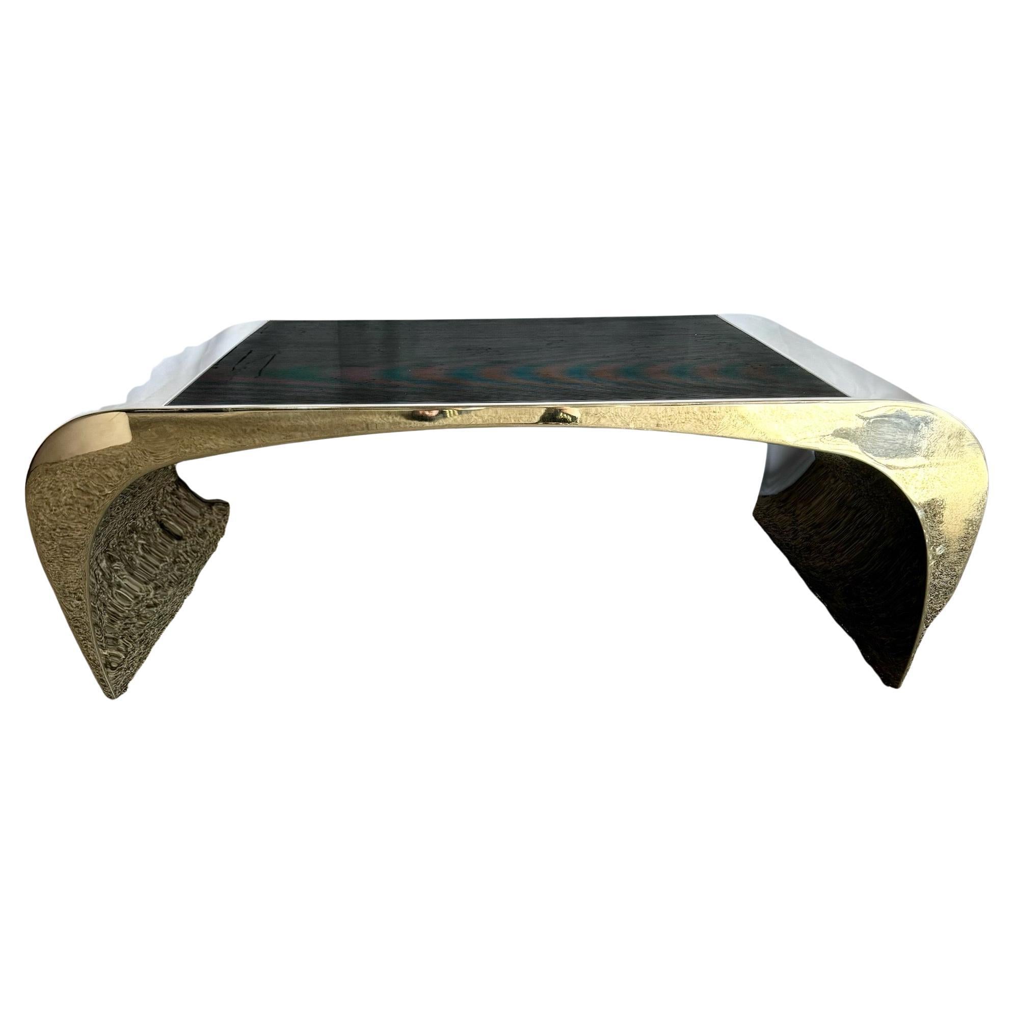 Table basse cascade en chrome/acier poli en vente