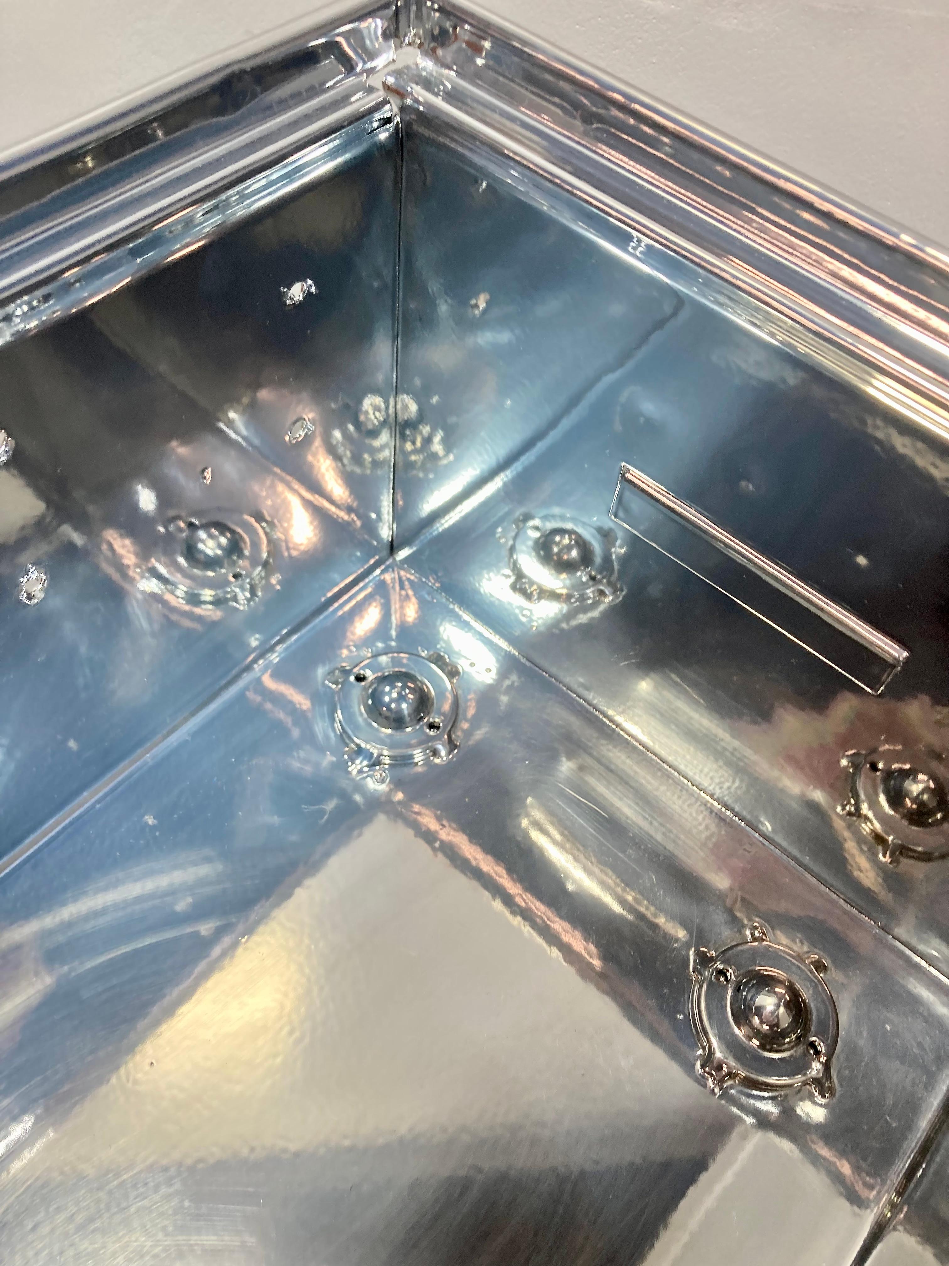 Chrome Powdercoated Steel Storage Bin In condizioni buone in vendita a Alhambra, CA