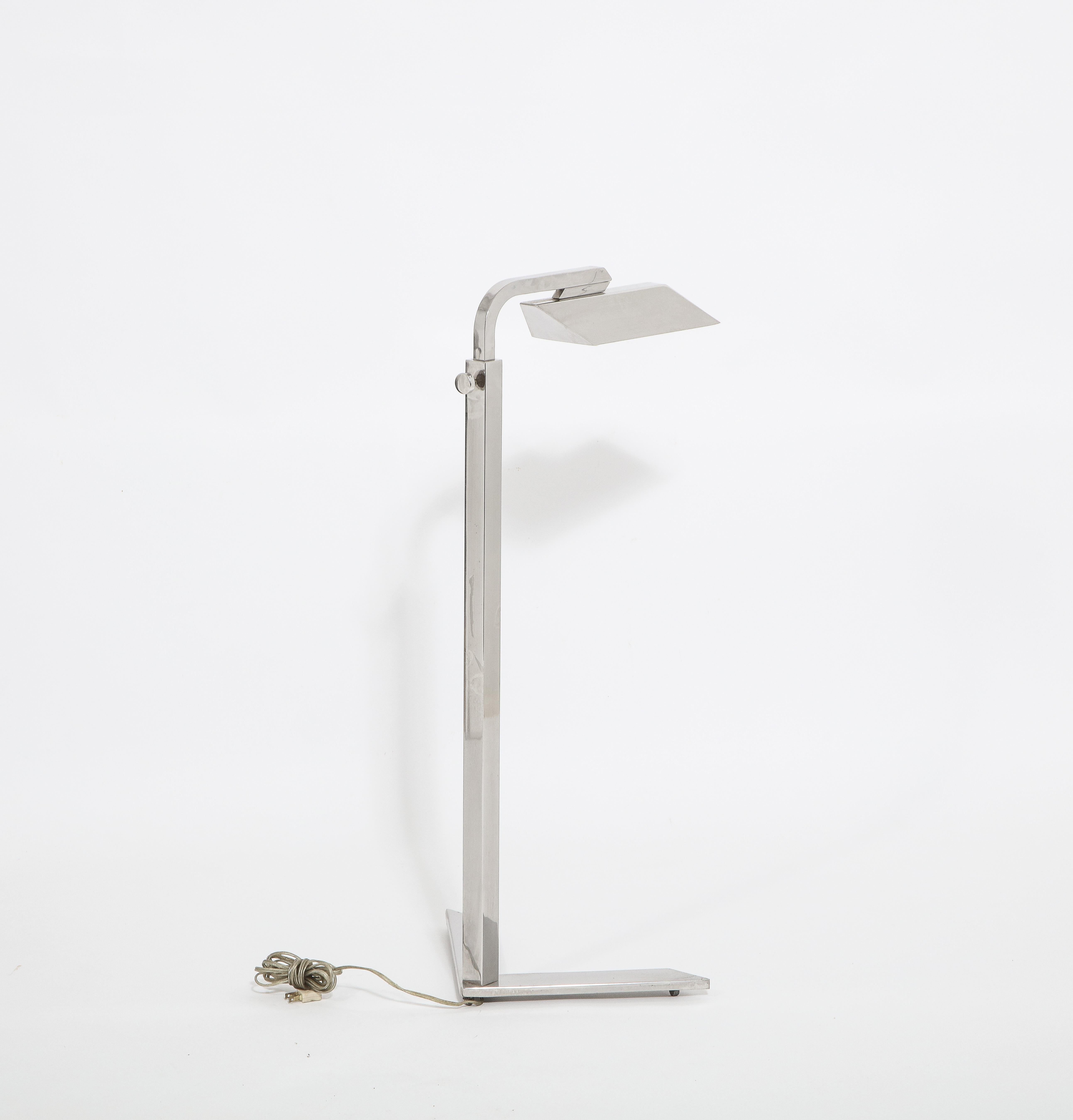 Chrome Low Profile Reading Lamp, USA 1970's In Good Condition For Sale In New York, NY