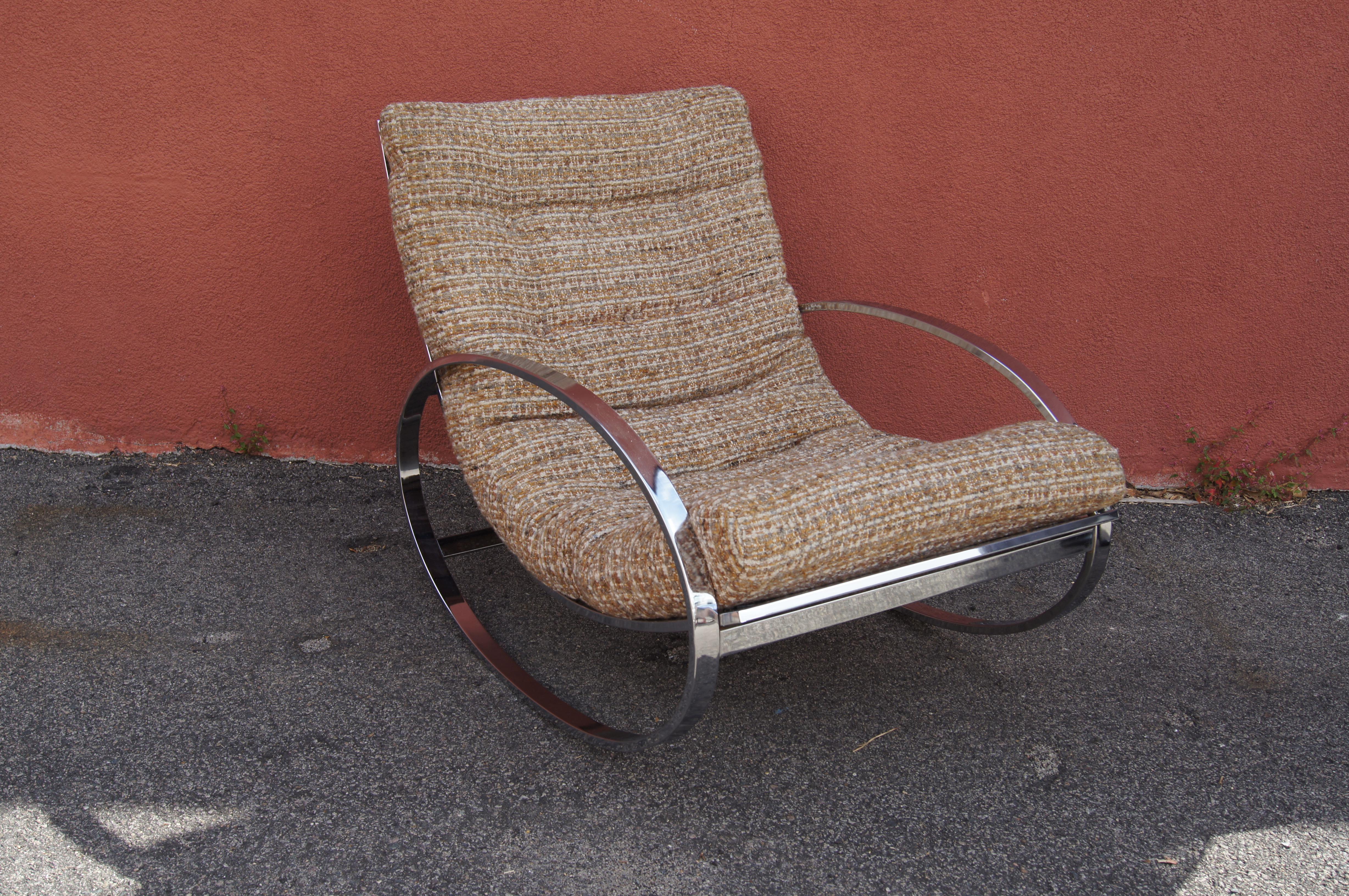 Poli Chaise à bascule chromée de Selig en vente