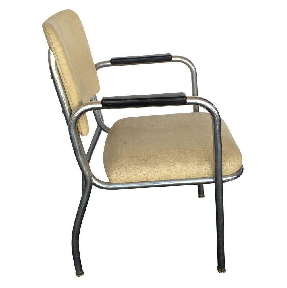 Sillón Tubular Redondo Cromado by Royal Metal en Bueno estado para la venta en Van Nuys, CA
