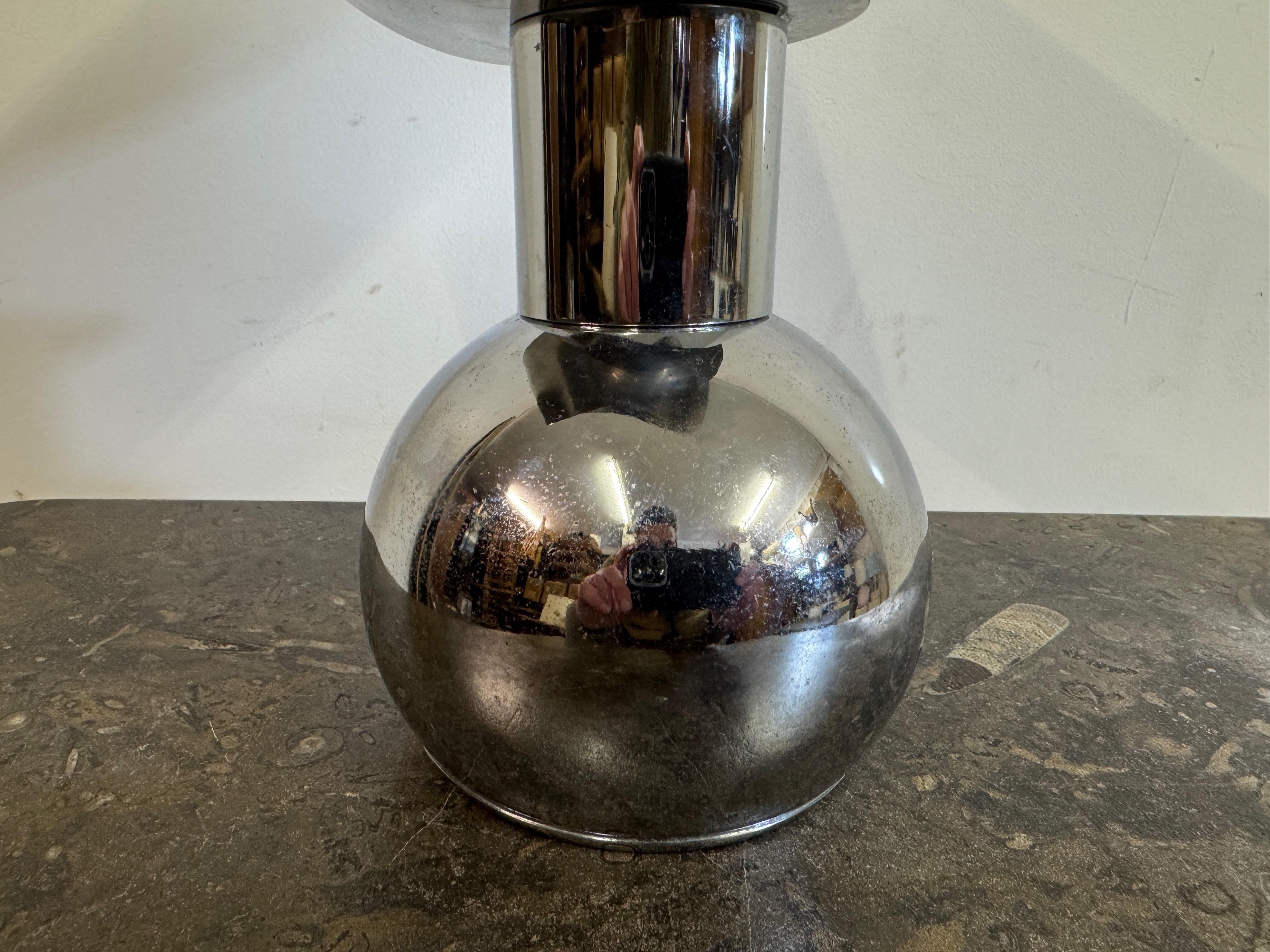 Chrome Sculptural Table Lamp In Good Condition For Sale In London, London