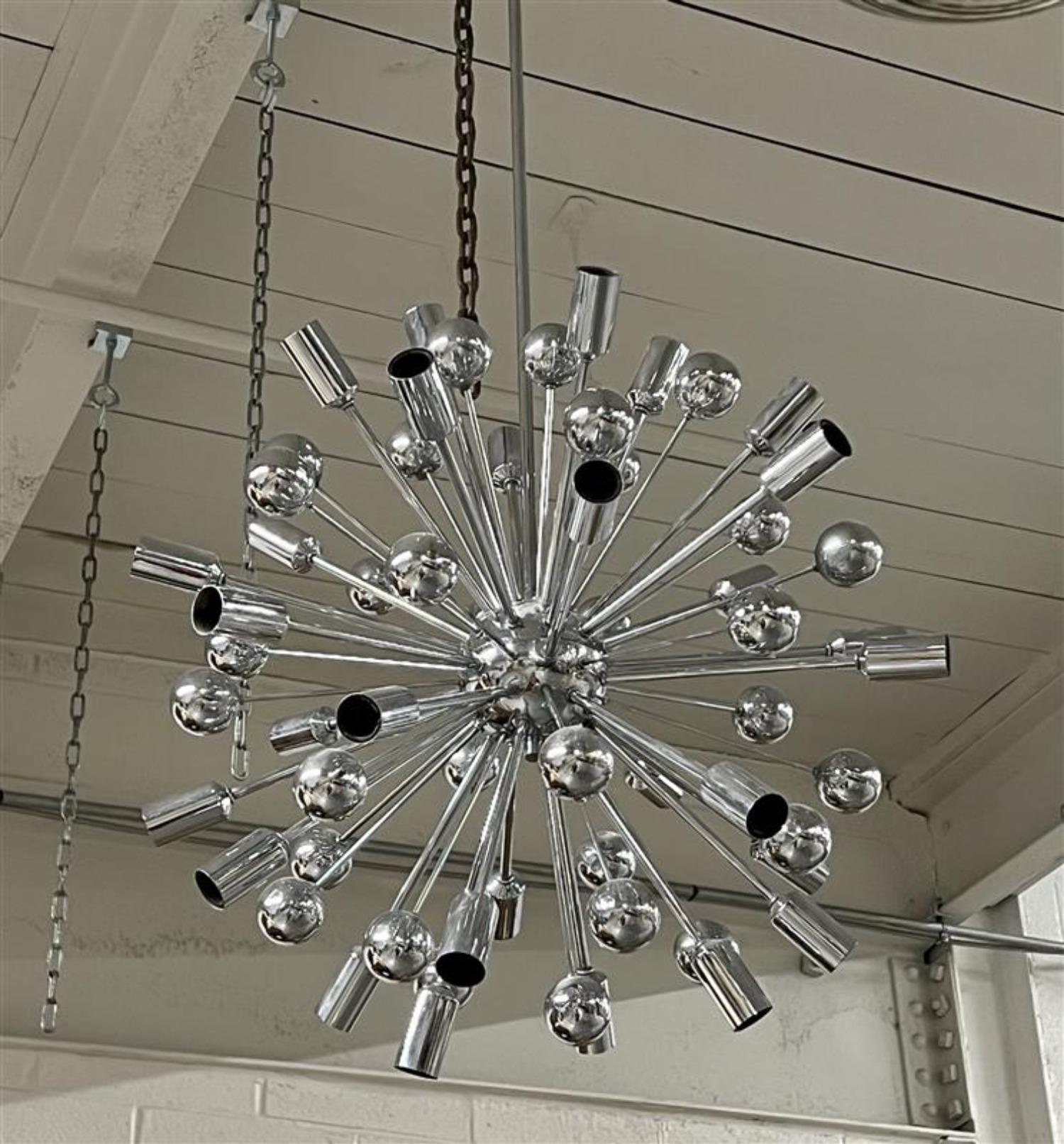 Chrome Sputnik Chandelier In Good Condition For Sale In Red Lion, PA