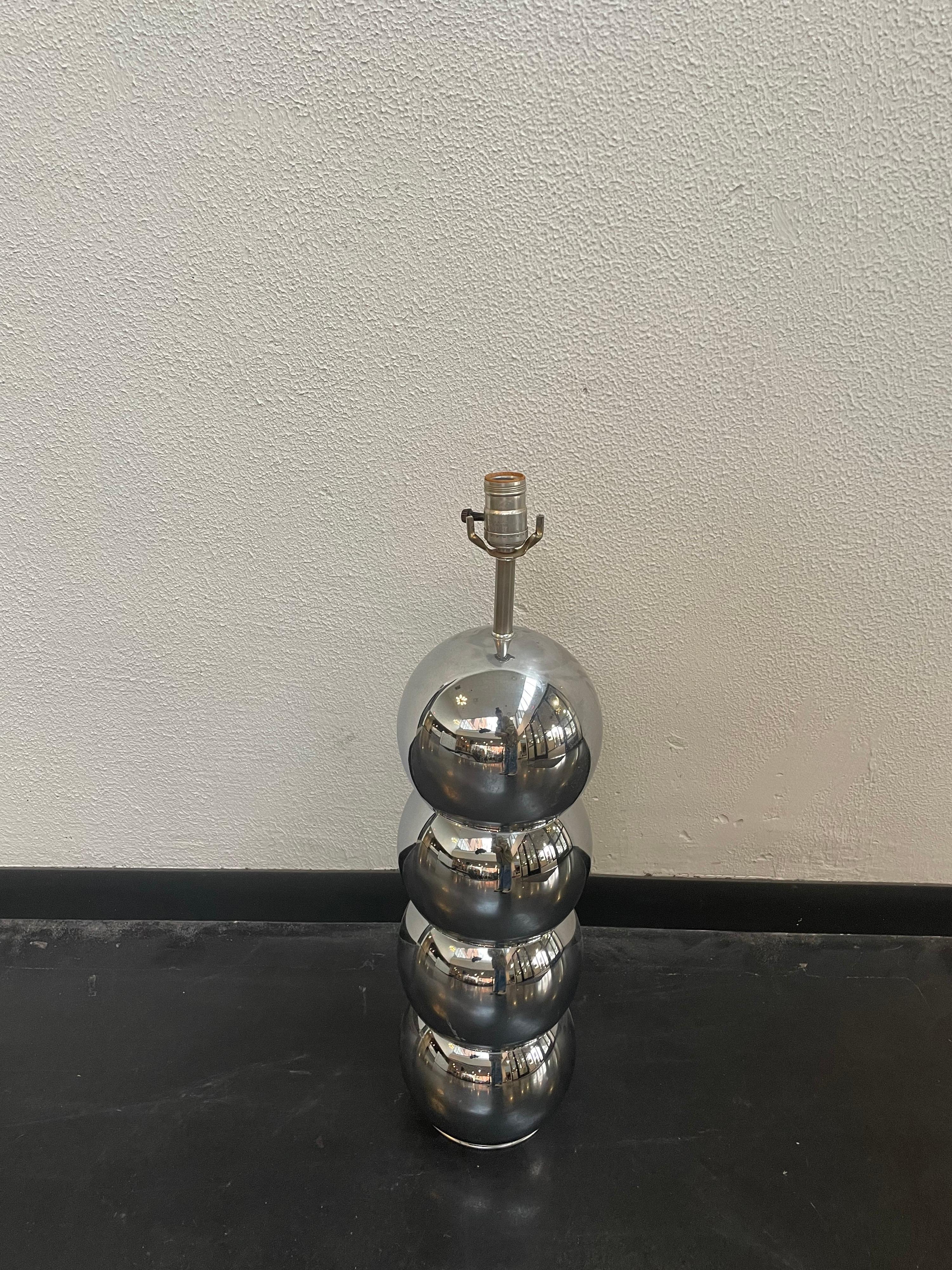 Chrome Stacked Ball Lamp by George Kovacs In Good Condition For Sale In Philadelphia, PA