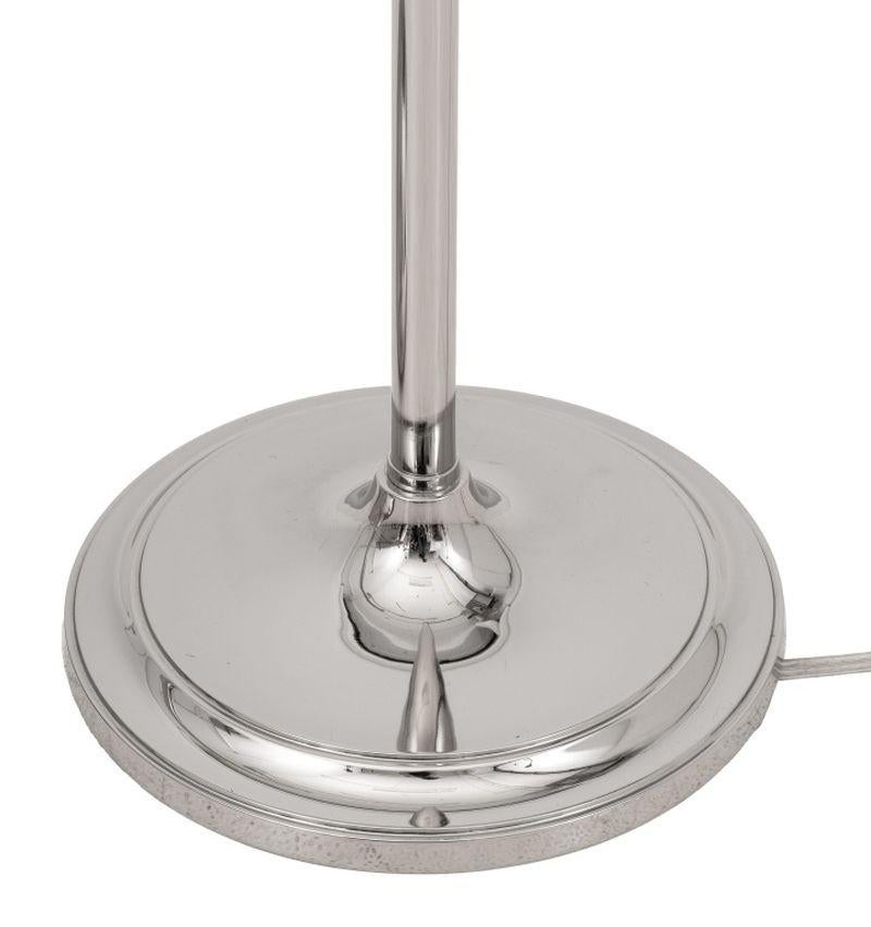 XXI secolo e contemporaneo Lampade da terra a braccio oscillante cromate, coppia in vendita