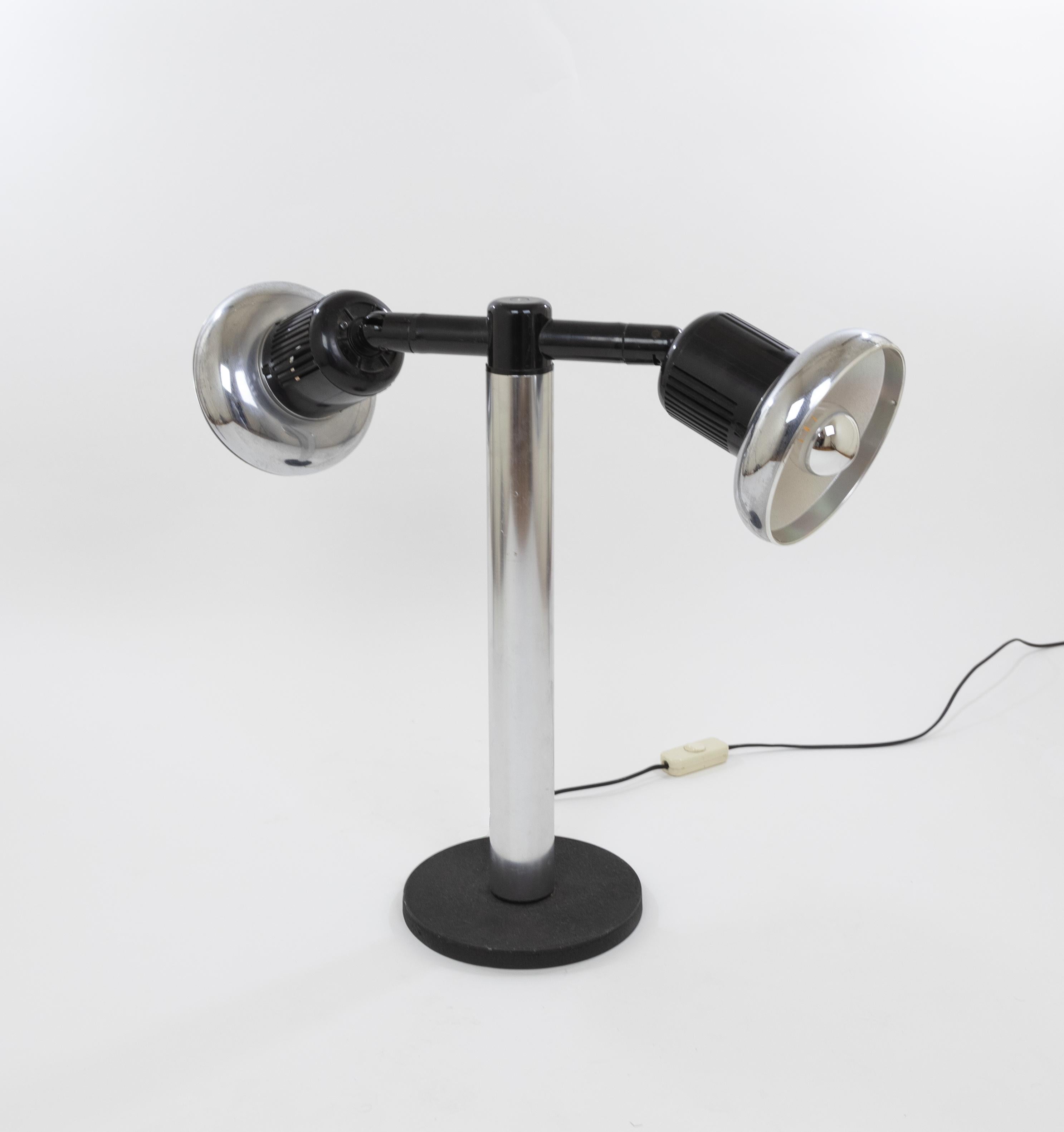 Lampada da tavolo cromata di Gae Aulenti & Livio Castiglioni per Stilnovo, anni '70 In condizioni buone in vendita a Rotterdam, NL
