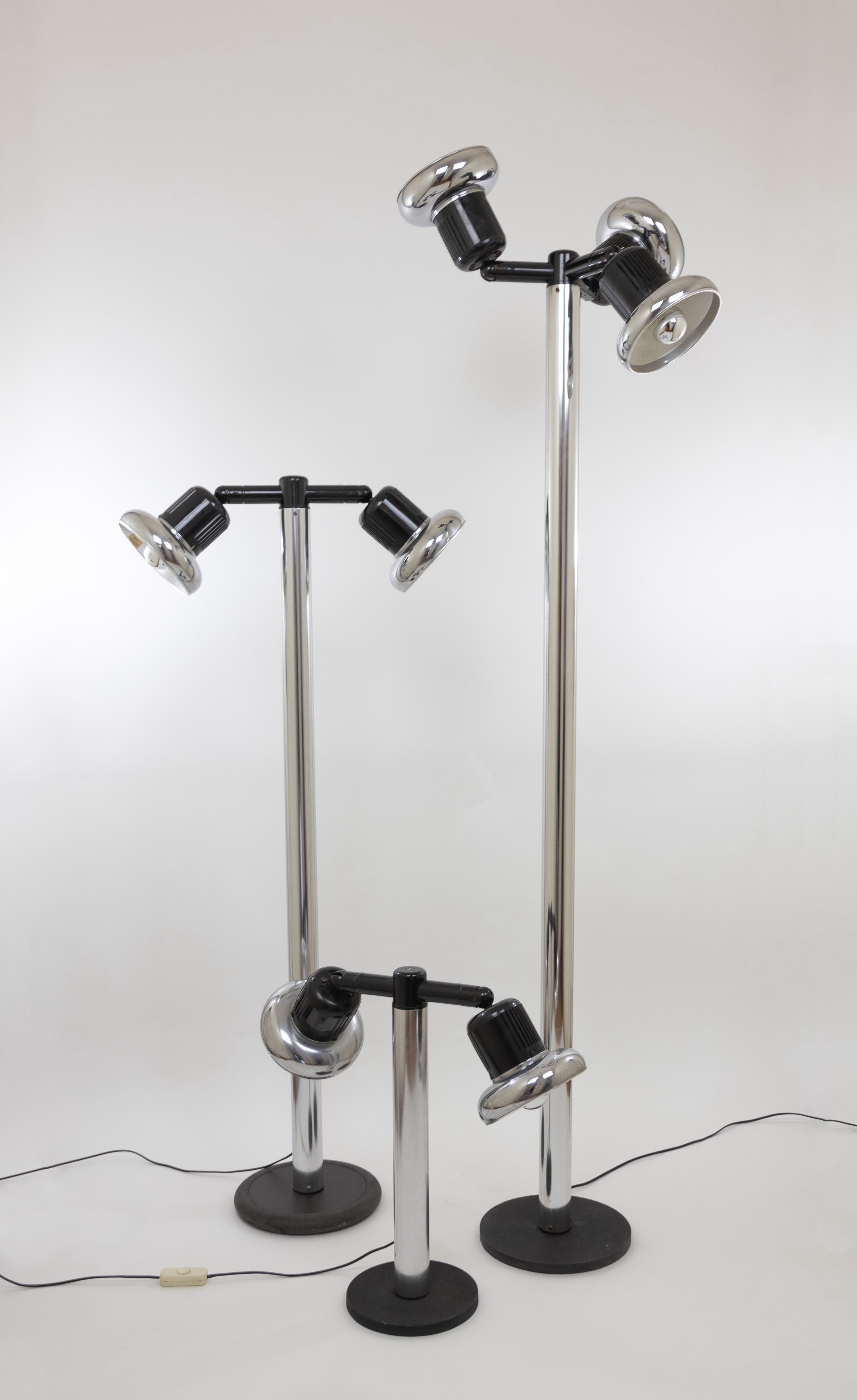 Metallo Lampada da tavolo cromata di Gae Aulenti & Livio Castiglioni per Stilnovo, anni '70 in vendita