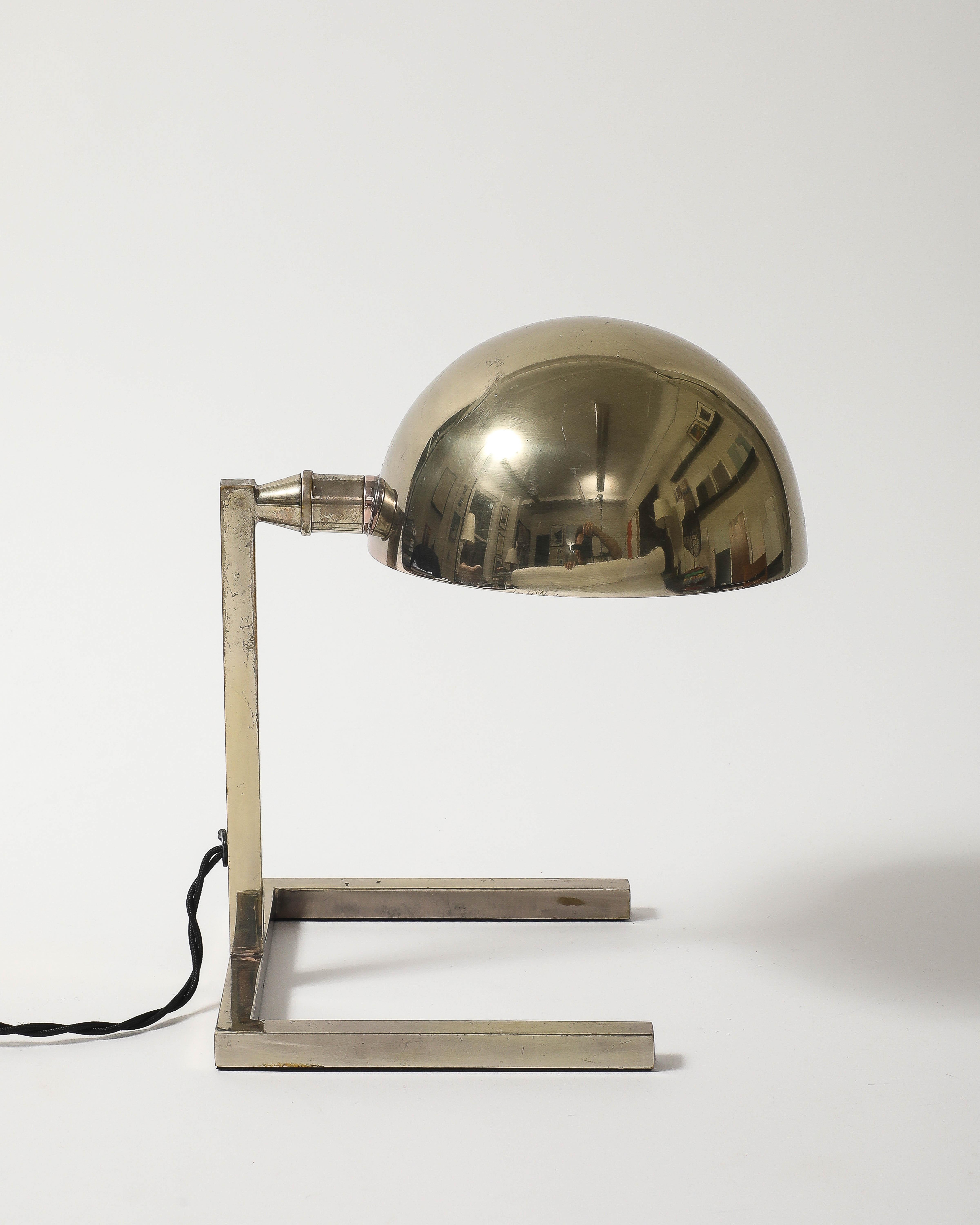 Lámpara de mesa cromada a la manera de Jacques Adnet, Italia, S. XX siglo XX en venta