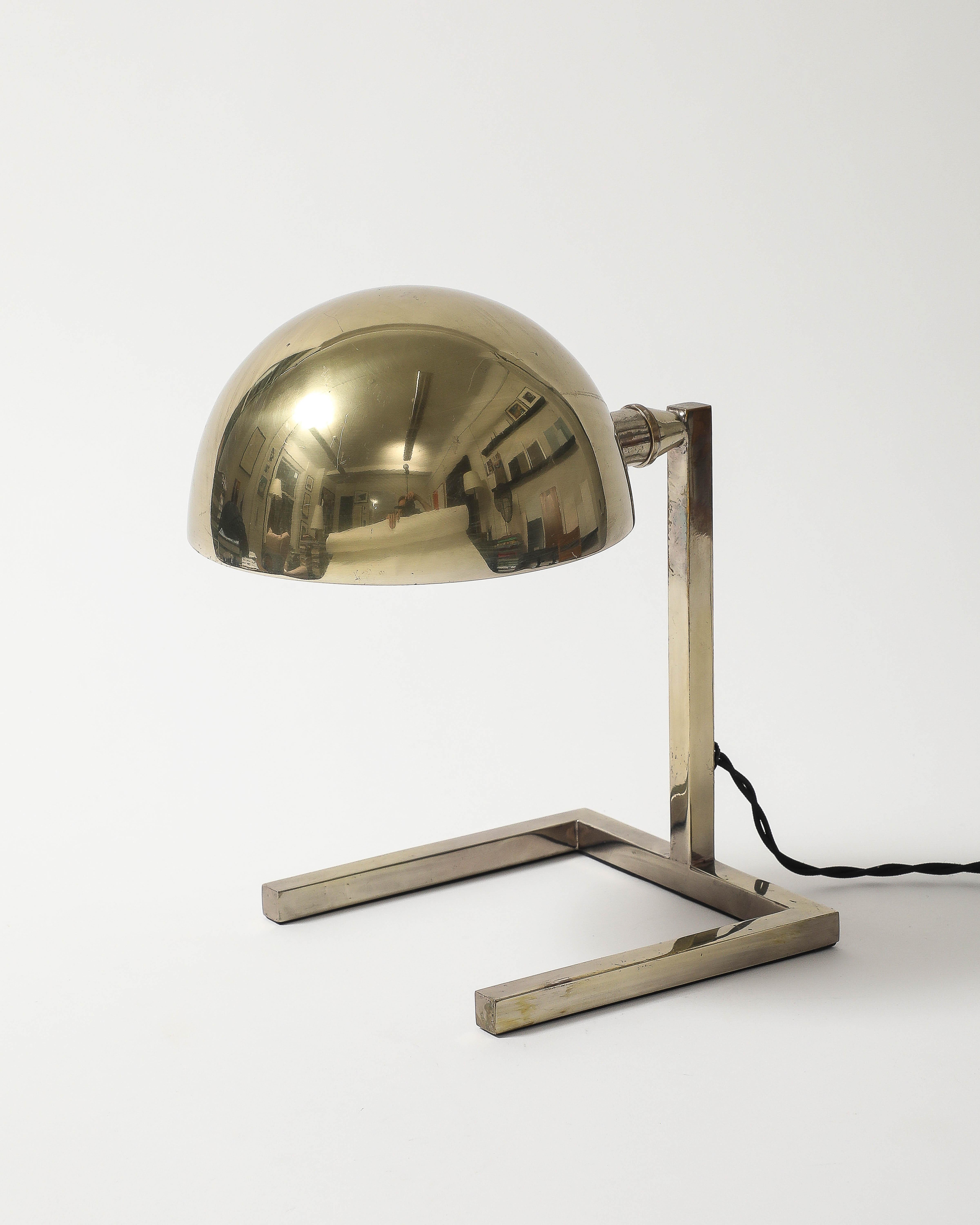 Lámpara de mesa cromada a la manera de Jacques Adnet, Italia, S. XX en venta 3