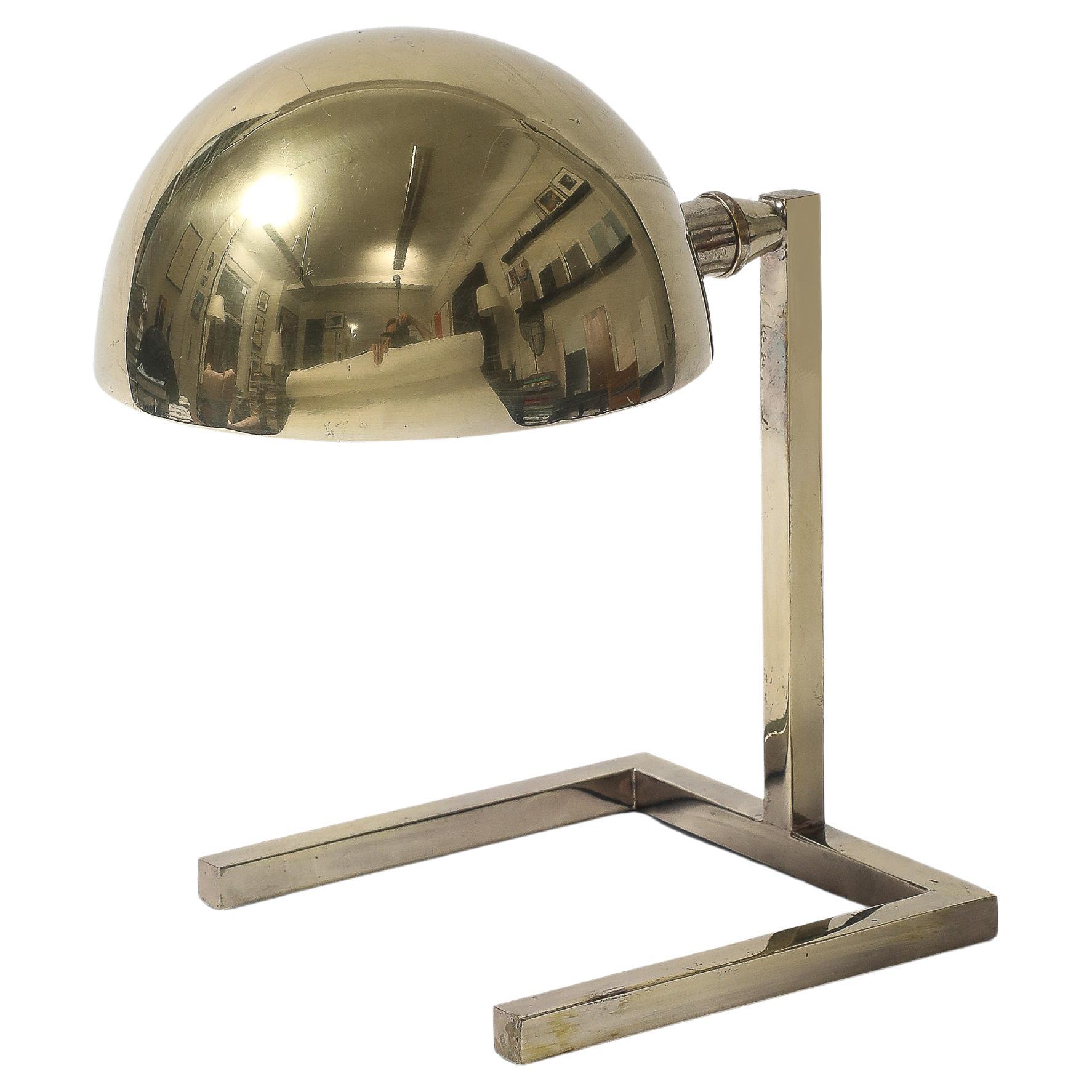 Lámpara de mesa cromada a la manera de Jacques Adnet, Italia, S. XX