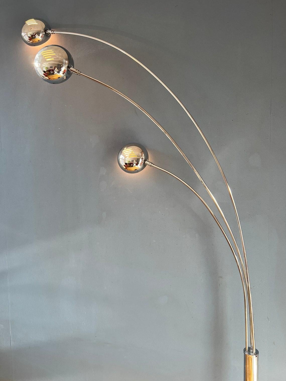 Chrome Three Finger 80s Arc Floor Lamp, 1970s In Excellent Condition For Sale In ROTTERDAM, ZH