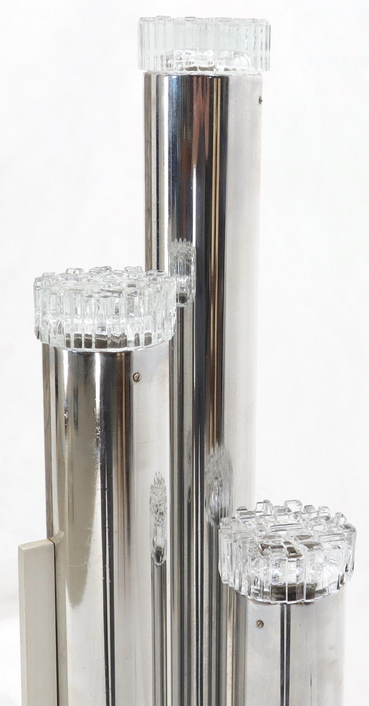 Lampadaire à triple bougie en chrome à base cylindrique avec prismes en verre État moyen - En vente à Rockaway, NJ