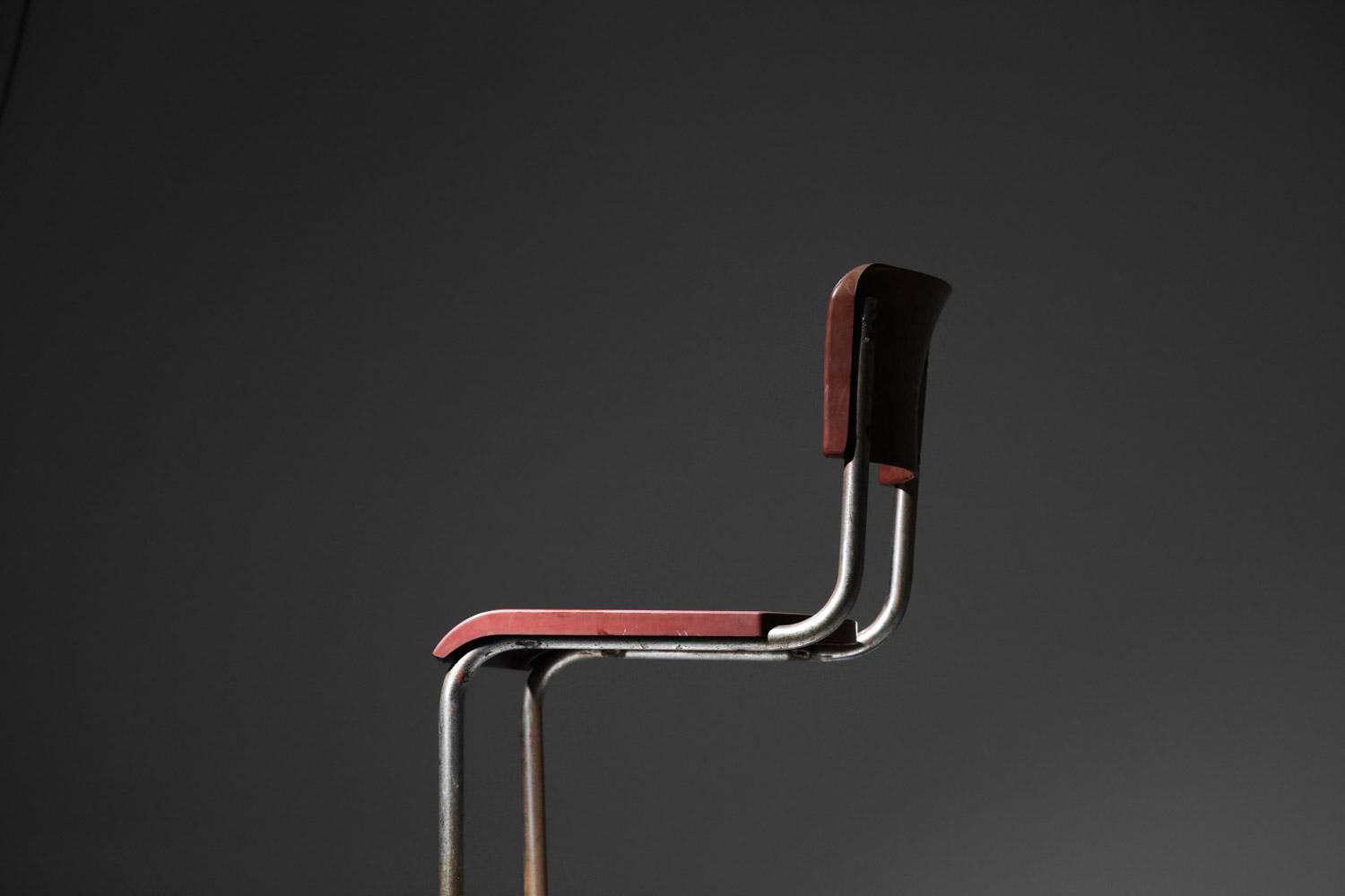 chrome tube bakelite chair in style of Emile Guillot art deco modernist breuer In Fair Condition For Sale In Lyon, FR