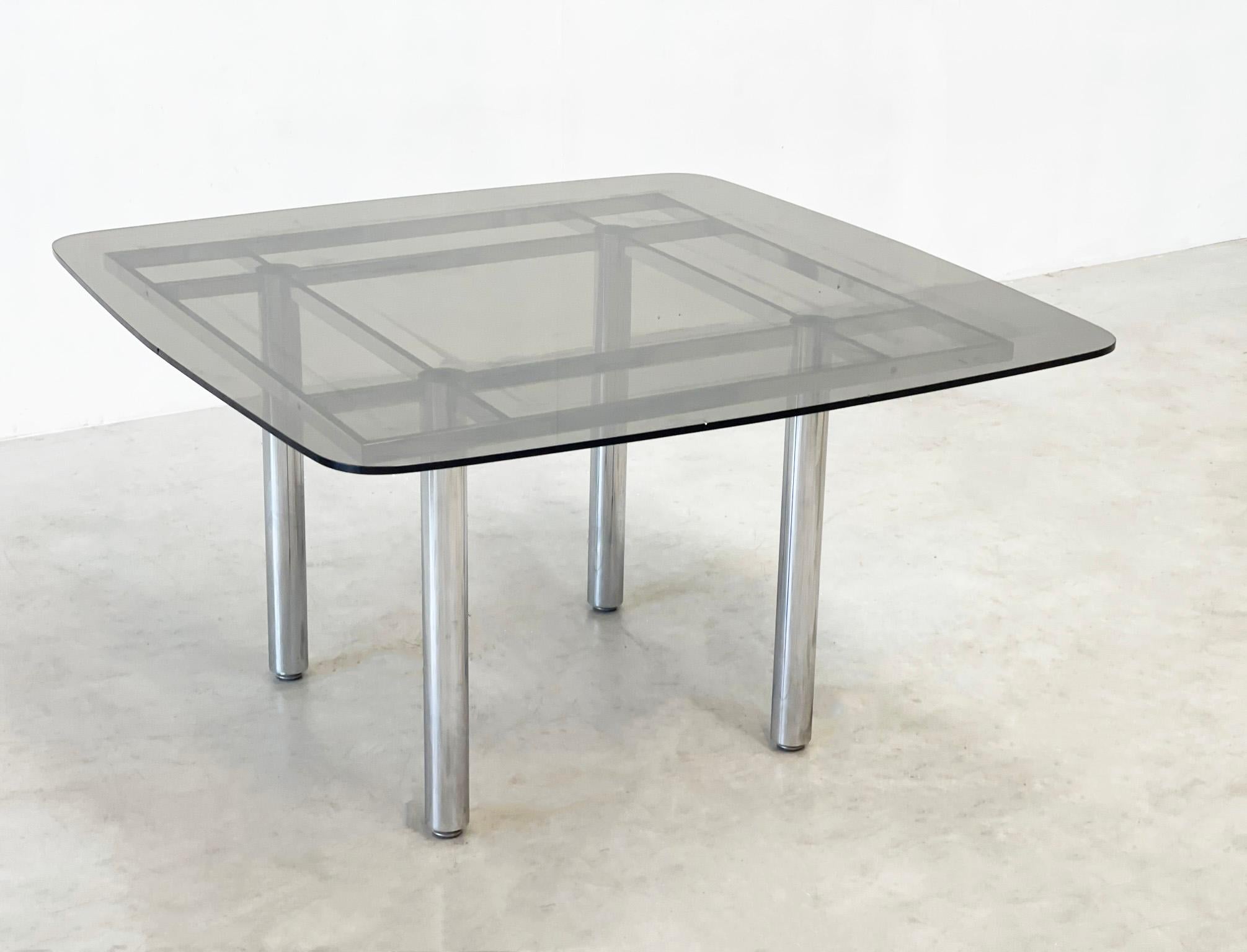 Chrome tubular dining table In Good Condition For Sale In Nijlen, VAN