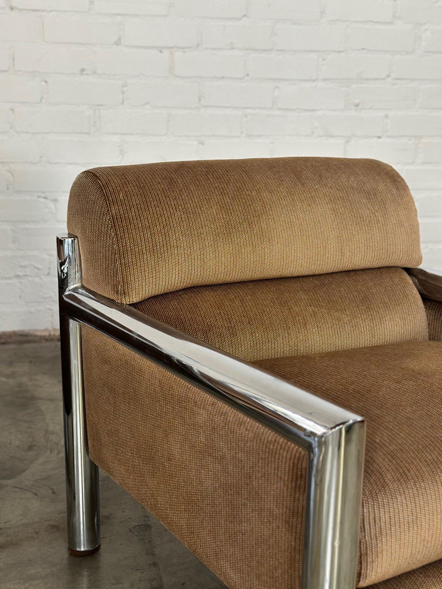 20th Century Chrome tubular lounge chair For Sale