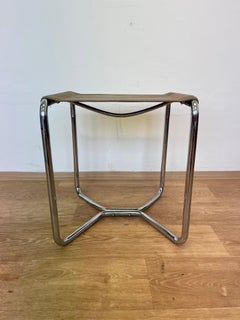 Taburete Bauhaus Thonet B8 de Marcel Breuer, de 1930, de acero tubular cromado