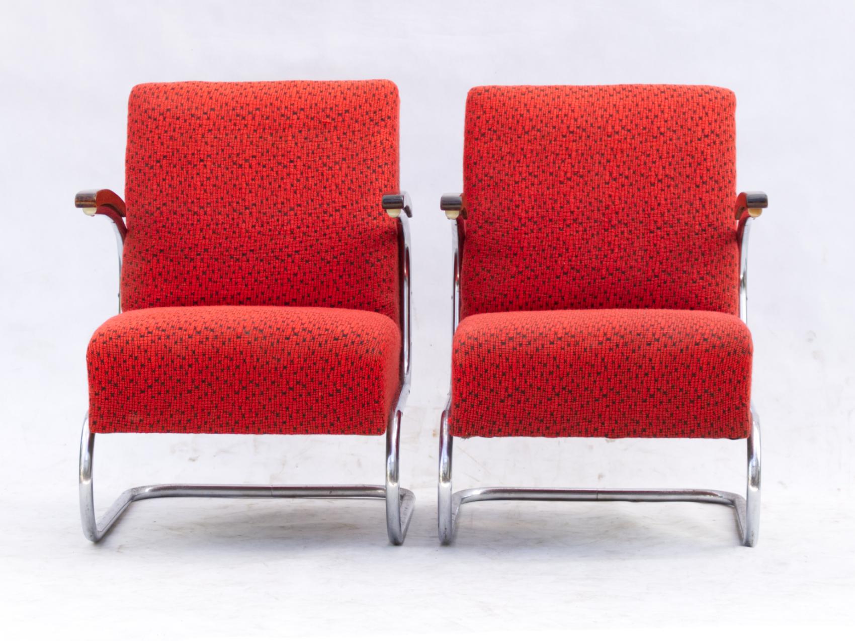 Chrome Tubular Steel Cantilever Armchairs S 411 by Thonet, circa 1930 In Good Condition In Lucenec, SK
