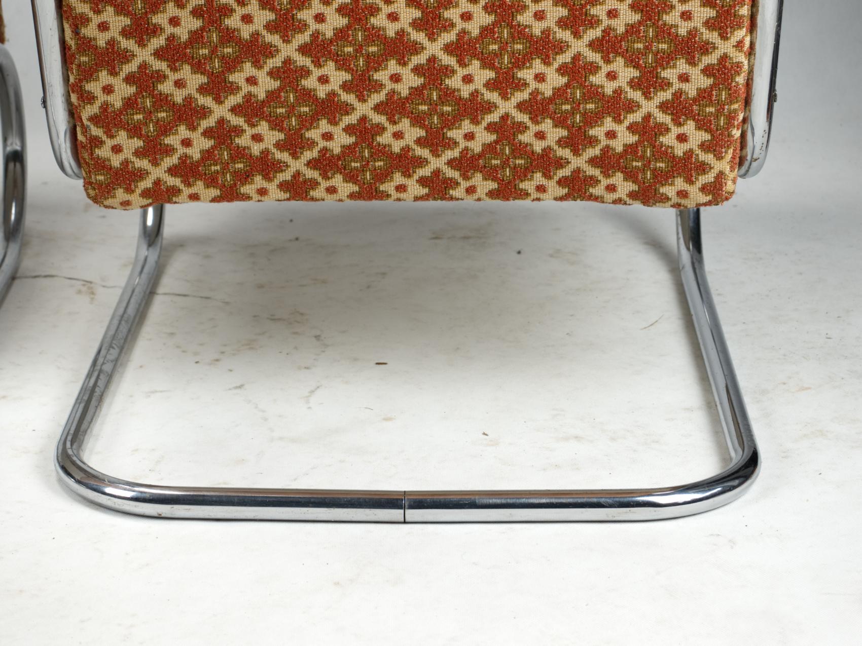 Chrome Tubular Steel Cantilever Armchairs S 411 by Thonet, circa 1930 In Good Condition In Lucenec, SK