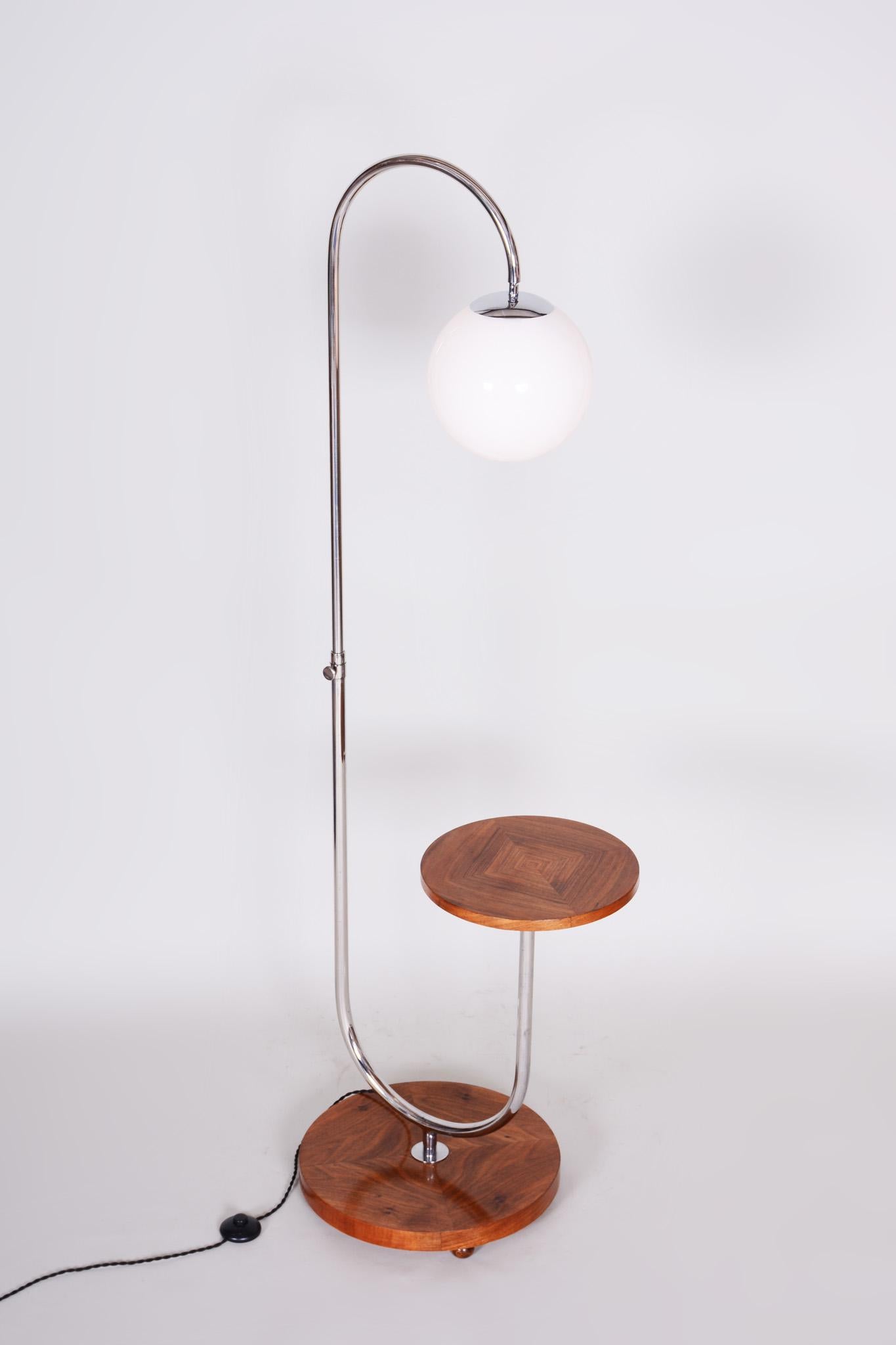 Mid-20th Century Chrome Walnut Floor Lamp by Slezák, 1930s, Design Thonet