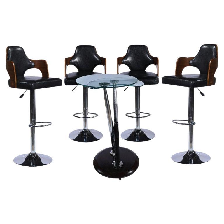 Table haute pivotante et extensible en chrome, bois et verre avec quatre tabourets de bar en vente