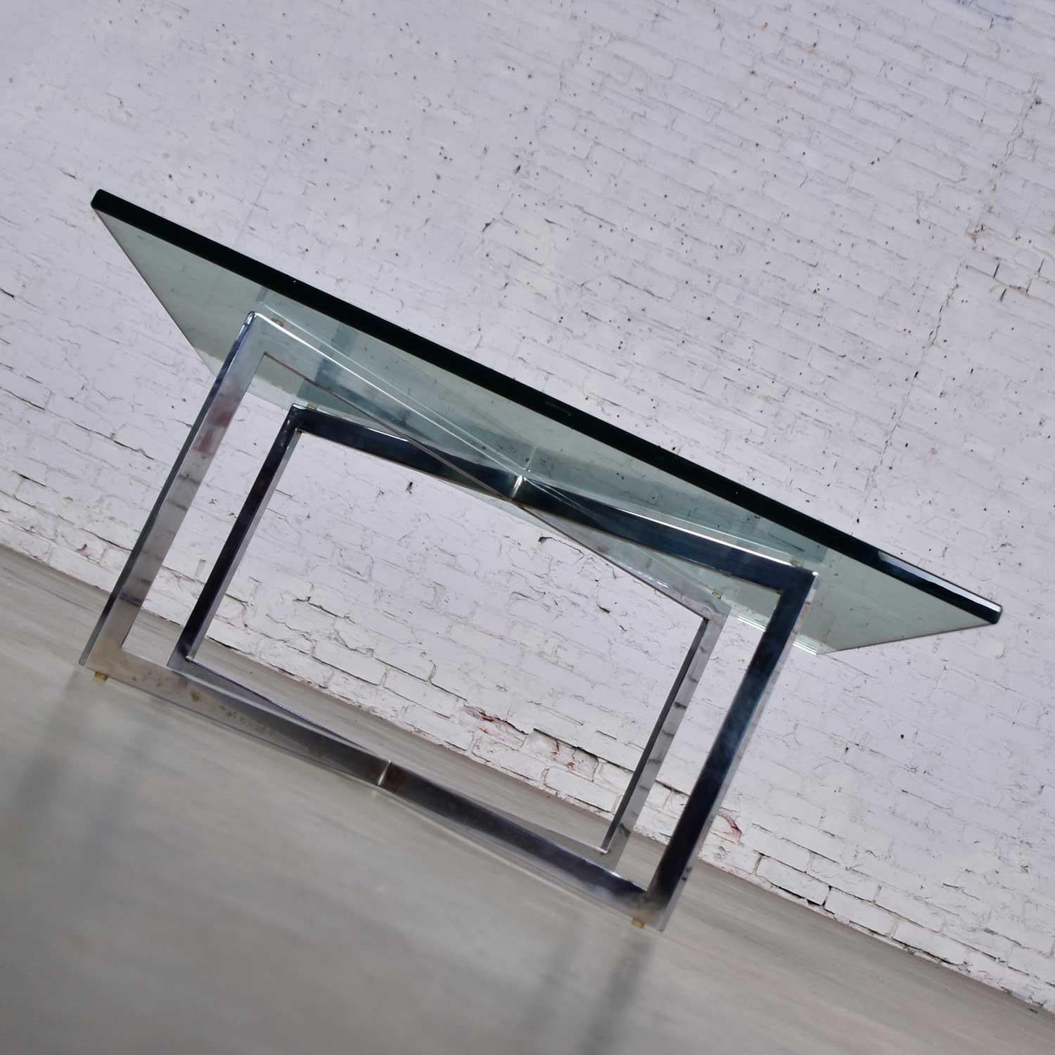 Mid-Century Modern Chrome X-Base Coffee Table with Glass Top in the Style of Milo Baughman