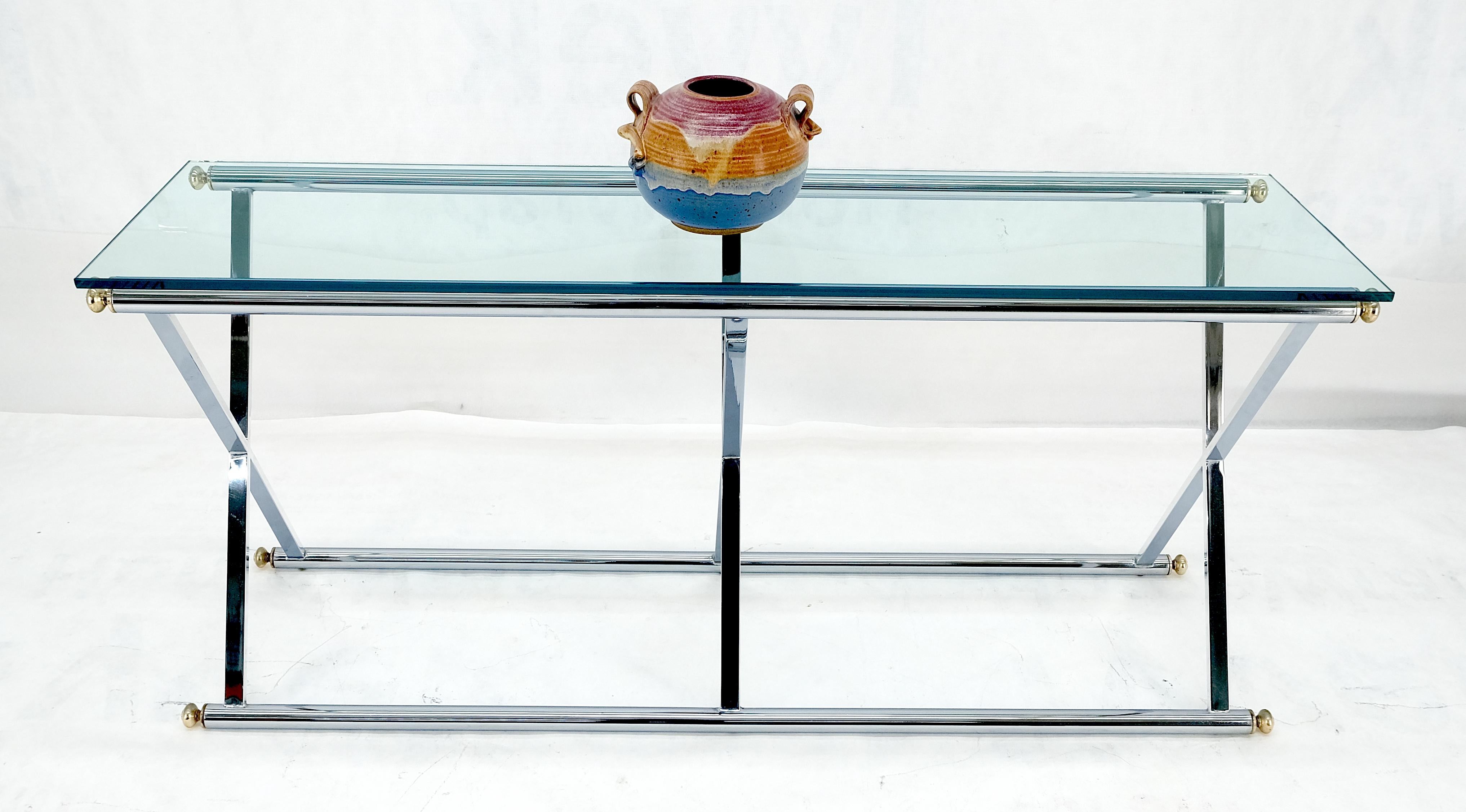 Console de canapé de 67 pouces de long chromée X Base en verre, mi-siècle moderne c1970 en vente 1