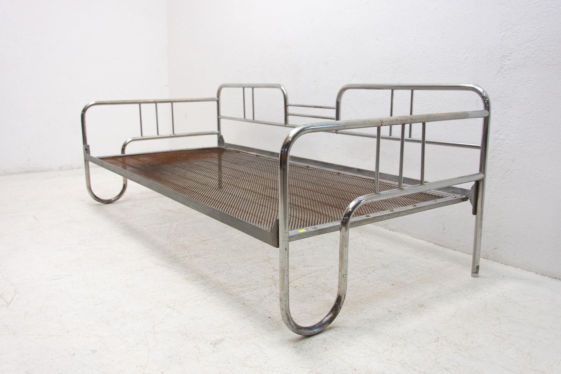 Chromed Bauhaus Sofa, 1930's, Bohemia 3