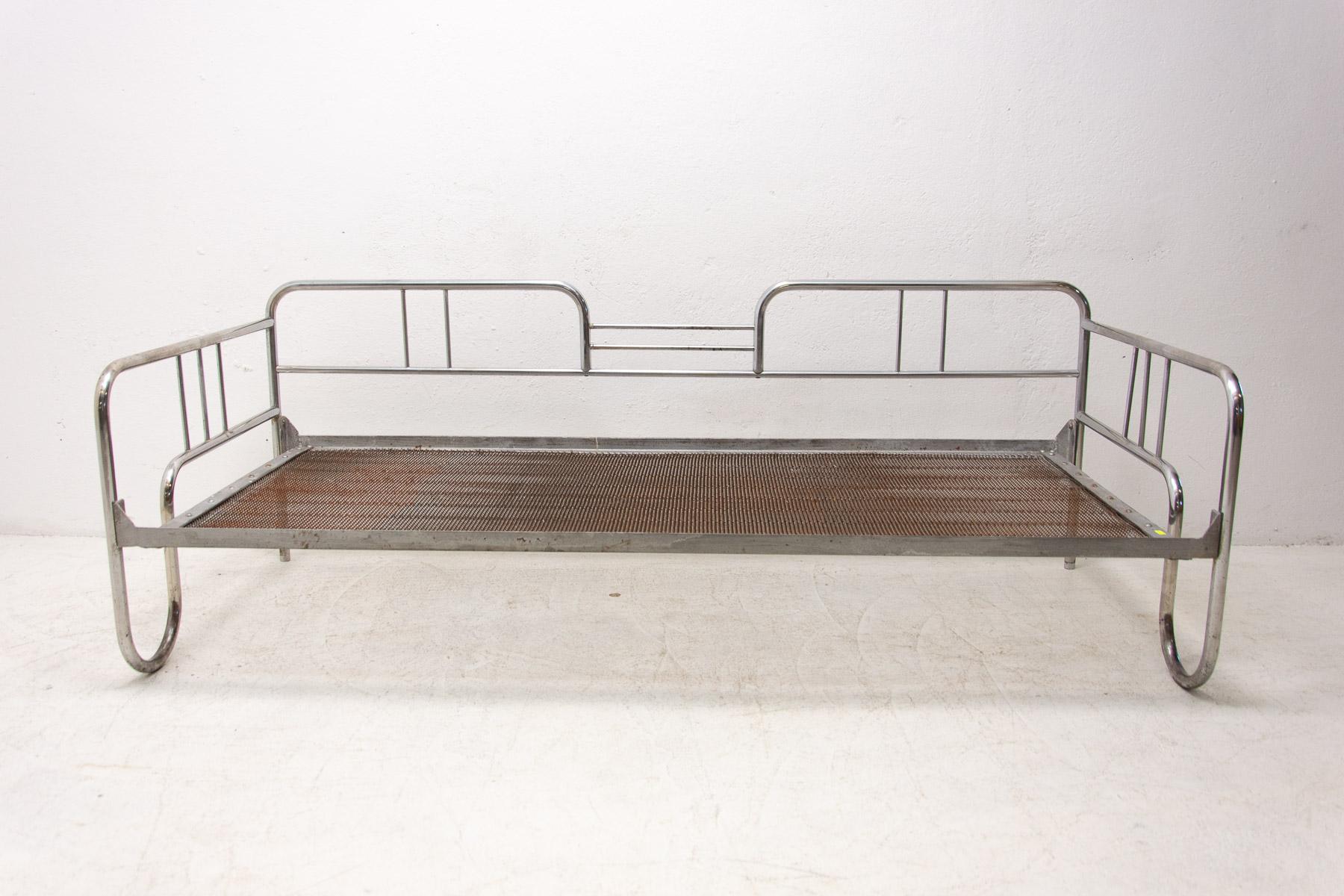 Chromed Bauhaus Sofa, 1930's, Bohemia 4