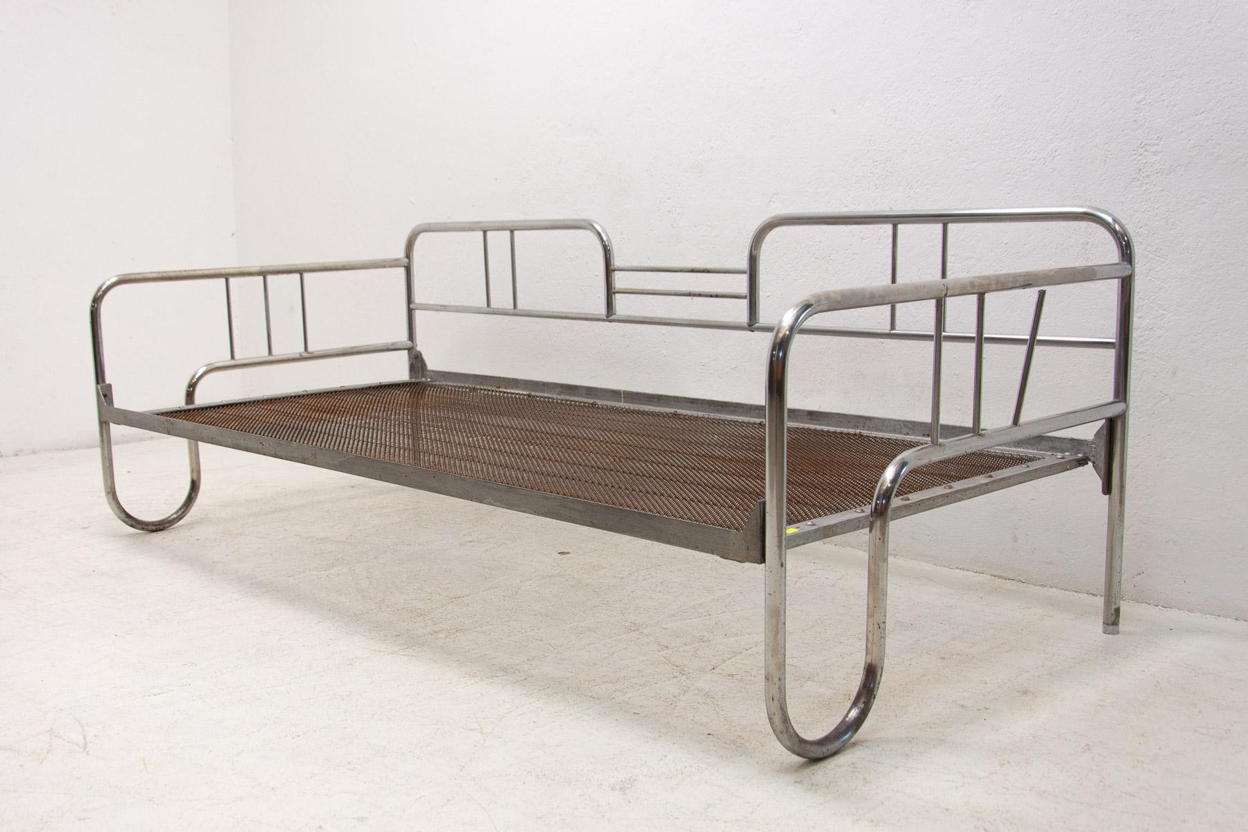Chromed tubular steel sofa from the Bauhaus period, 1930s, Bohemia, Probably produced by Hynek Gottwald. Chrome is generally in good Vintage condition, shows some signs of age and use, on the left and right lower side it shows more pronounced signs