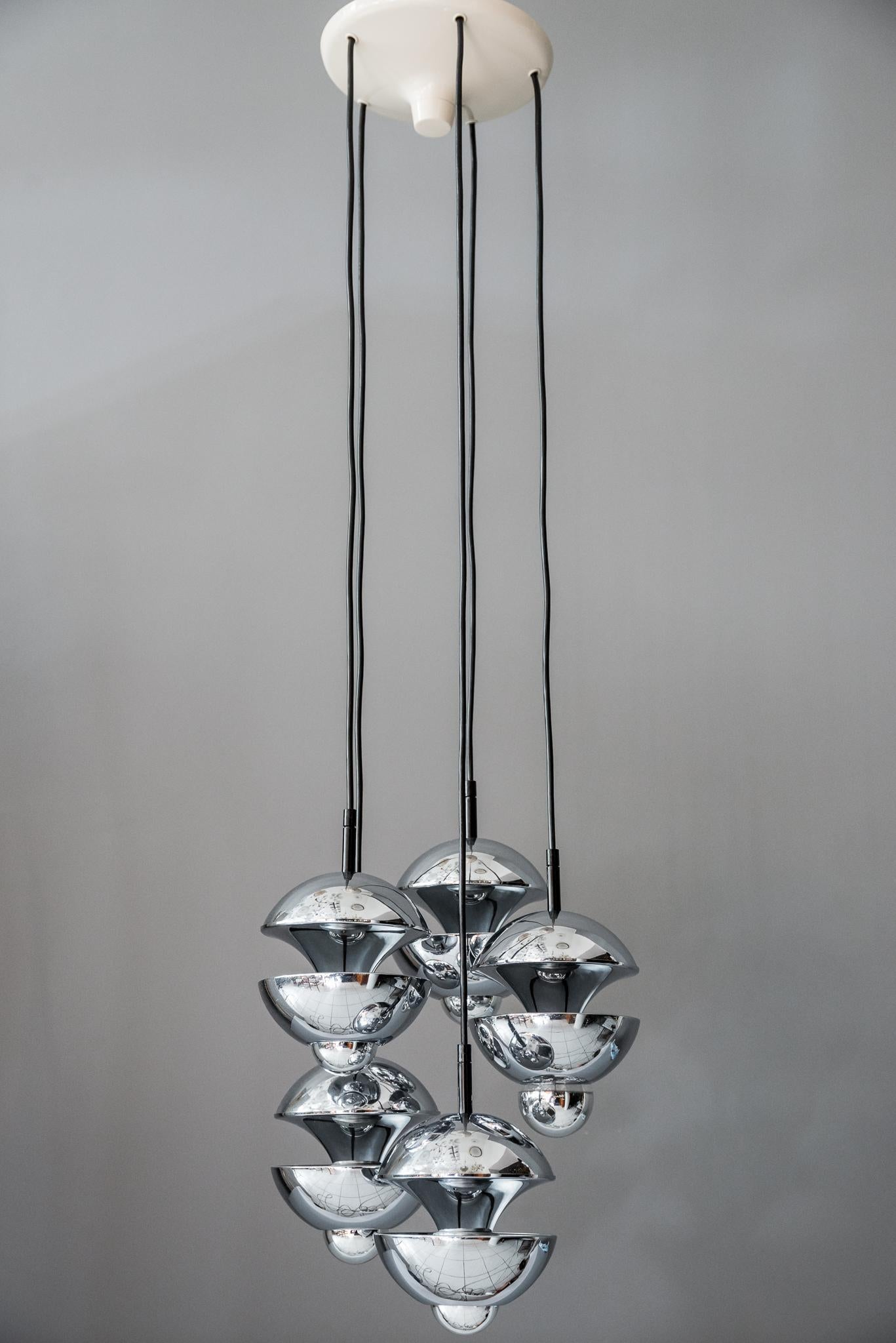 Chromed chandelier by Kaiser Leuchten, Germany, circa 1960s
Five hanging parts
Original condition.