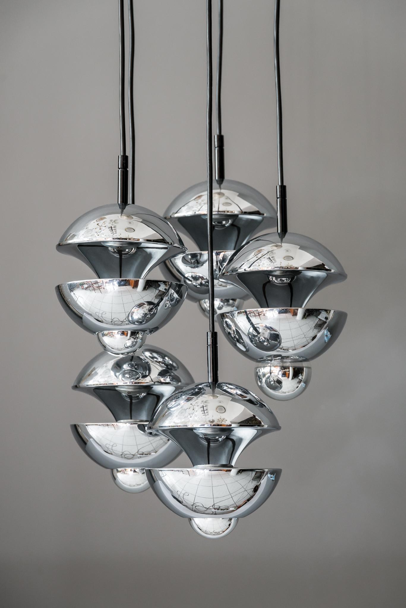 Mid-Century moderno Lampadario cromato di Kaiser Leuchten, Germania, anni '60 circa in vendita
