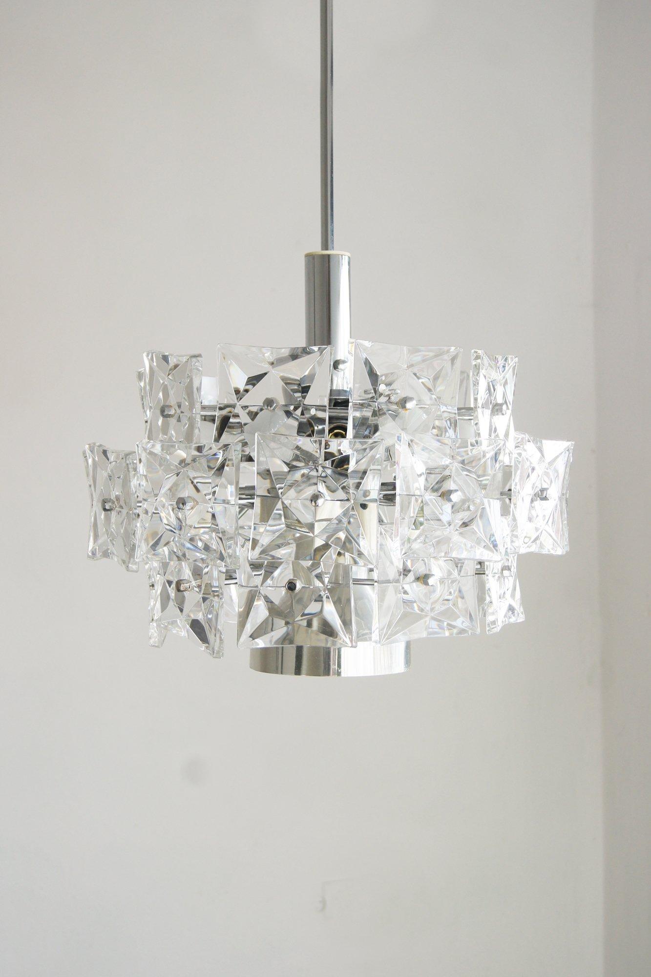 Mid-Century Modern Lustre chromé avec cristaux design Kinkeldey Allemagne 1960s en vente