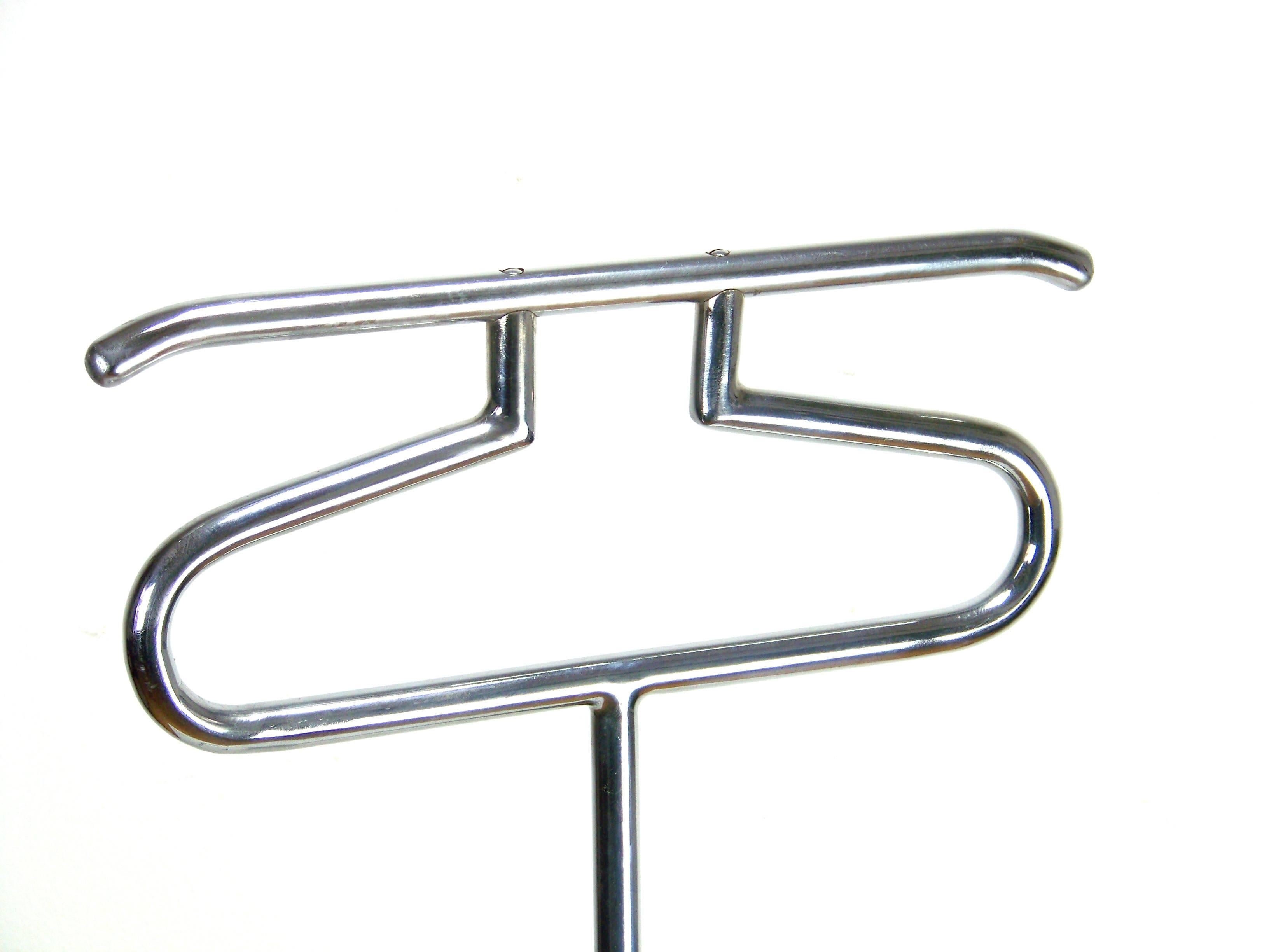 Chromed Clothes Valet Stand, Dressboy, V17 by Slezák, circa 1930 2