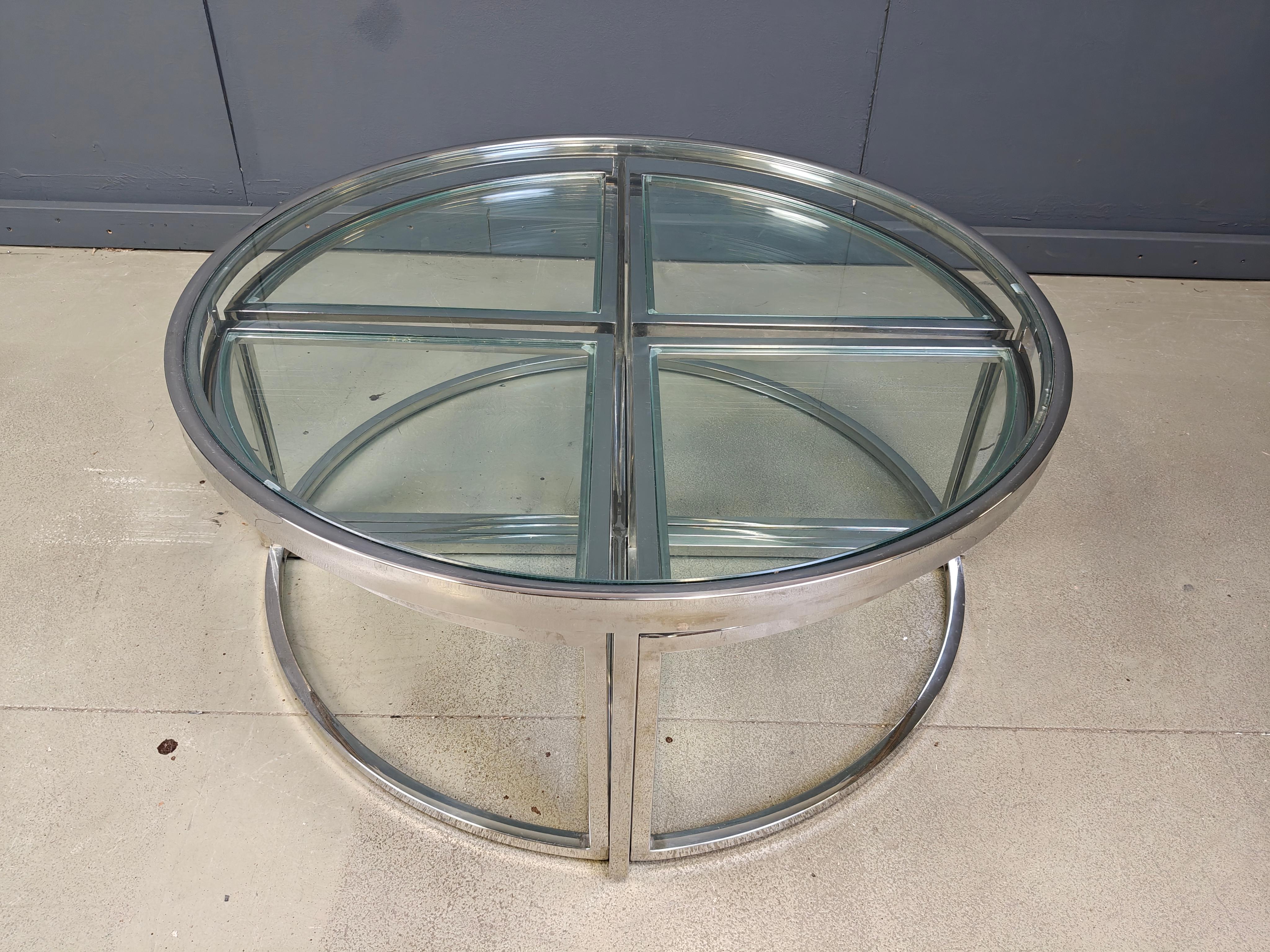 Juego de mesa de centro cromada con mesas nido, años 70 en venta 4