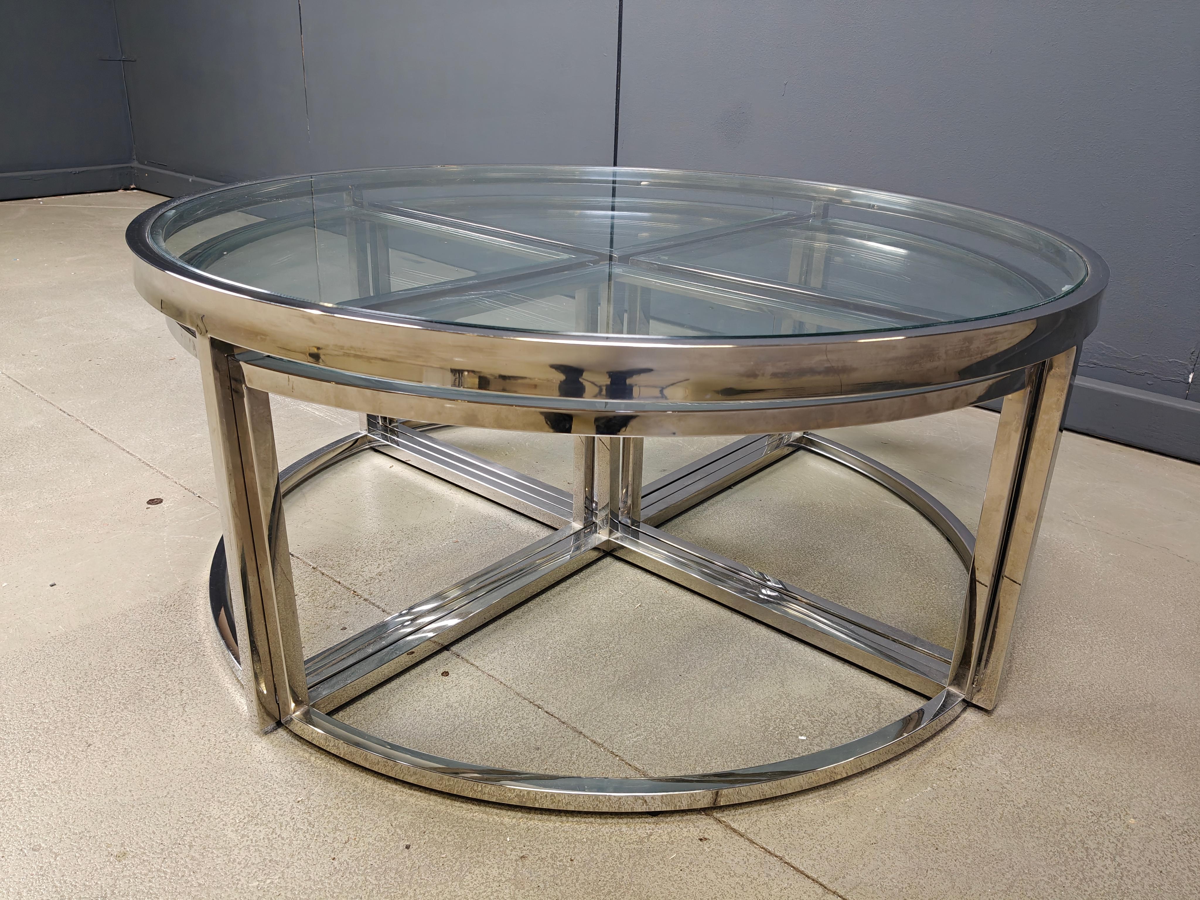 Juego de mesa de centro cromada con mesas nido, años 70 finales del siglo XX en venta