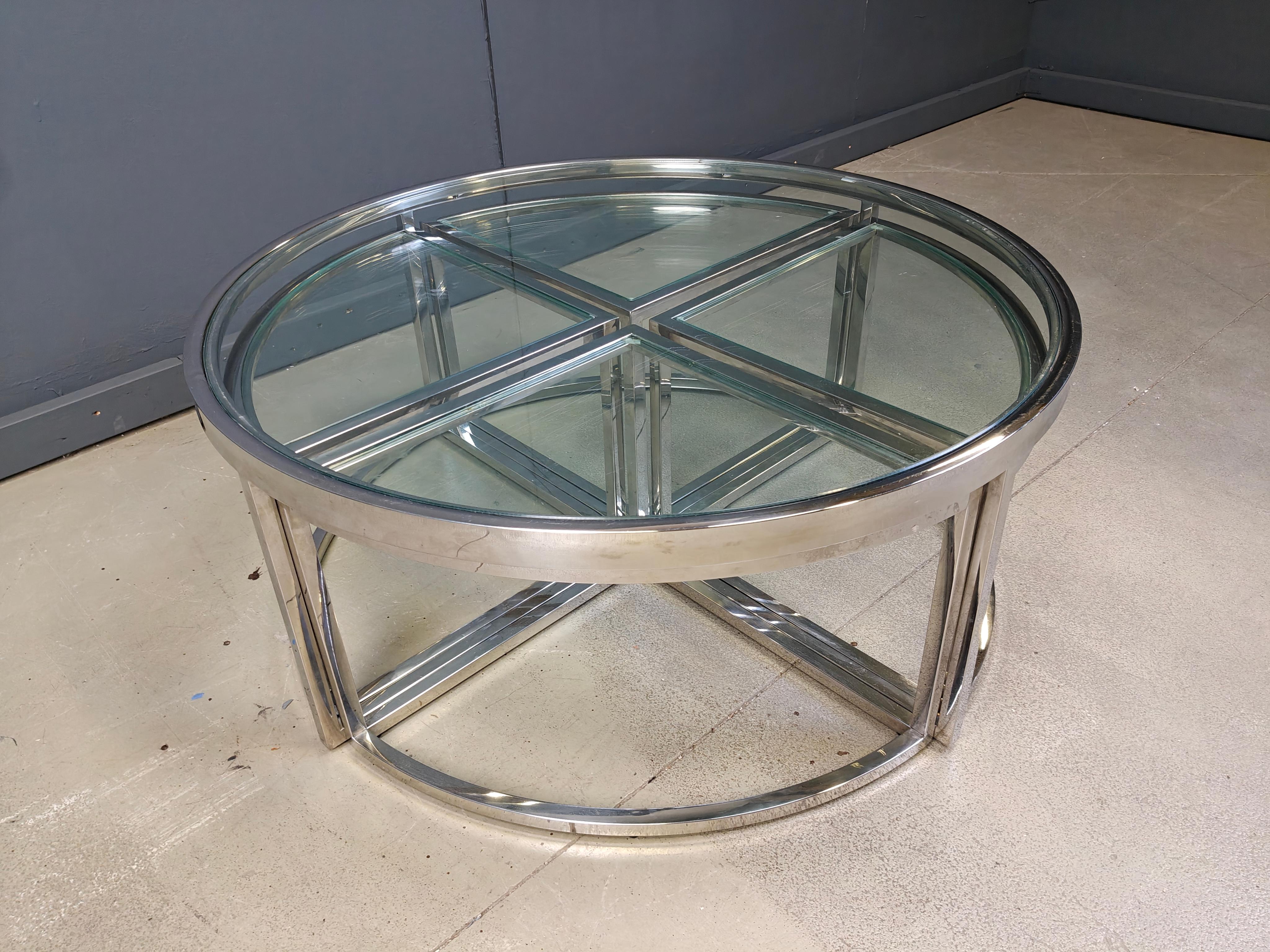 Juego de mesa de centro cromada con mesas nido, años 70 en venta 1