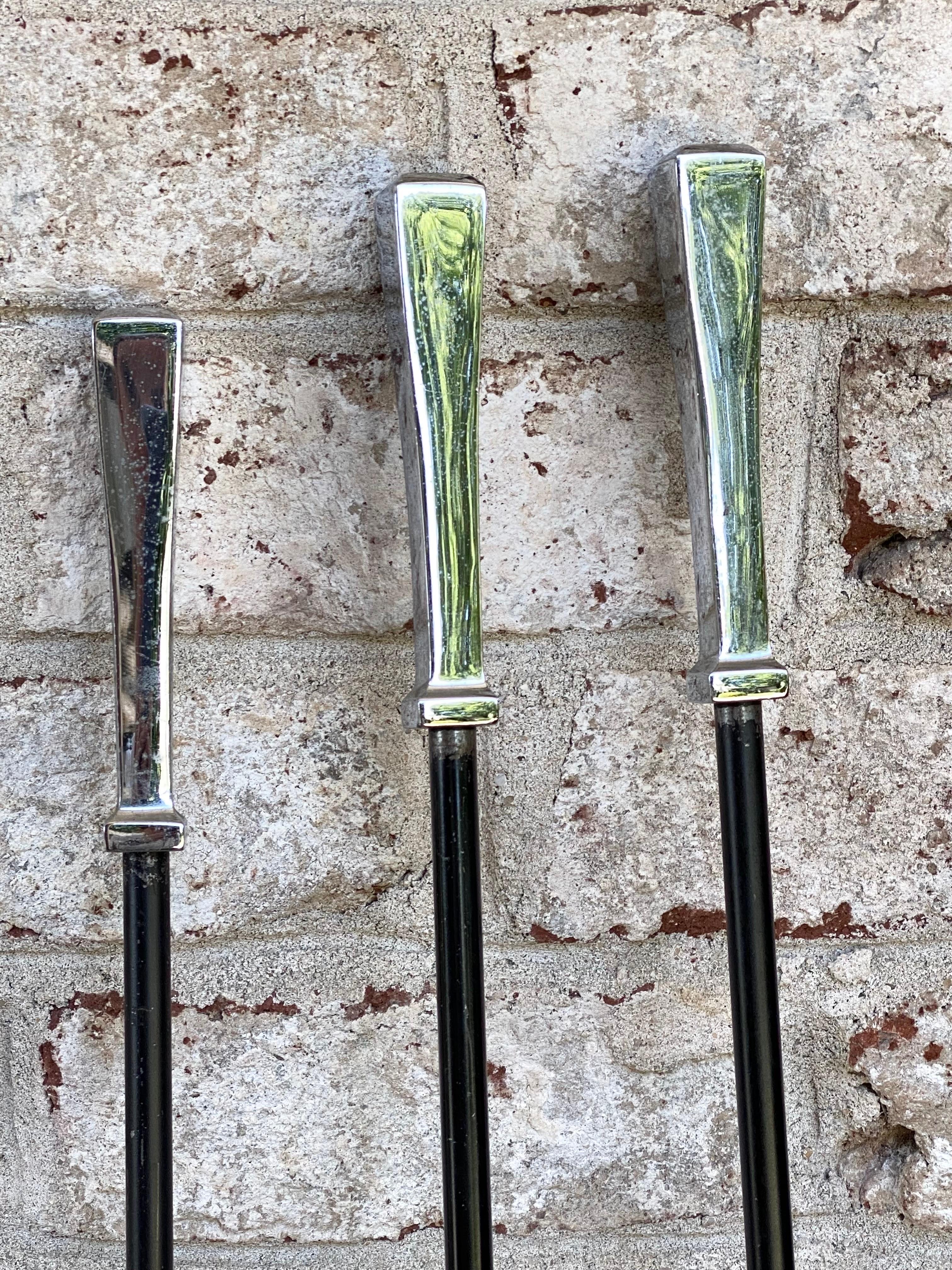 Chromed Handled and Iron Modern Fireplace Tool Set For Sale 3