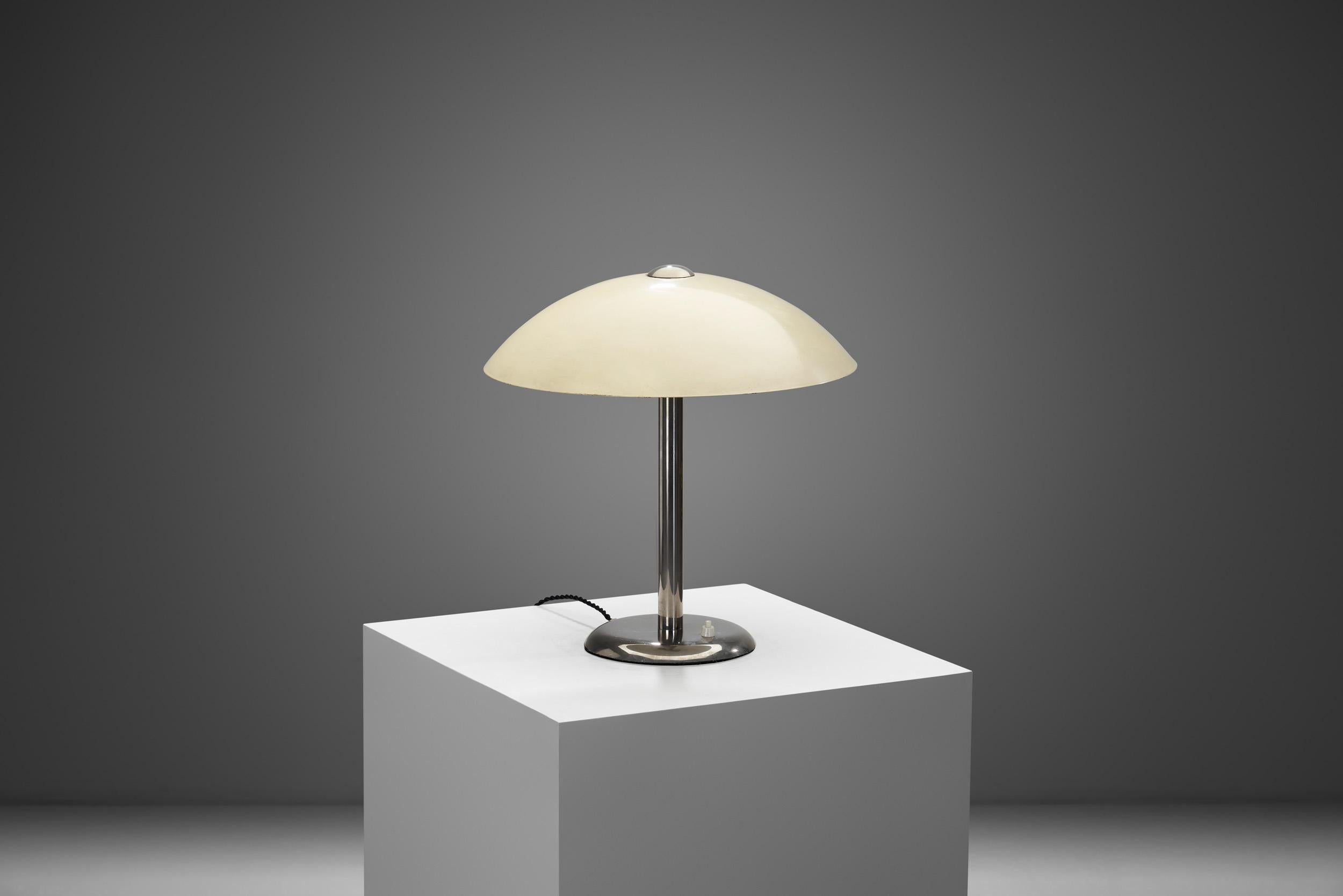 Verchromte Metal Art Deco Tischlampe für WMF Ikora, Deutschland 1930er Jahre (Art déco) im Angebot