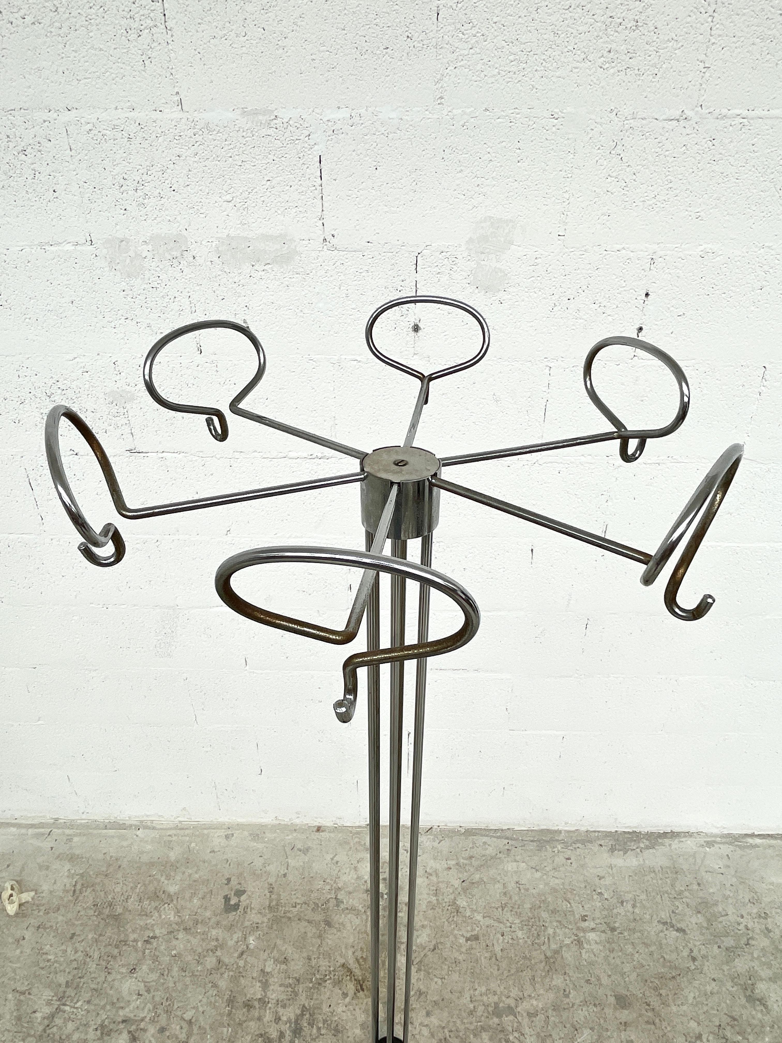 Italian Chromed Metal Clothes Hanger by Isao Hosoe for Valenti 70s For Sale