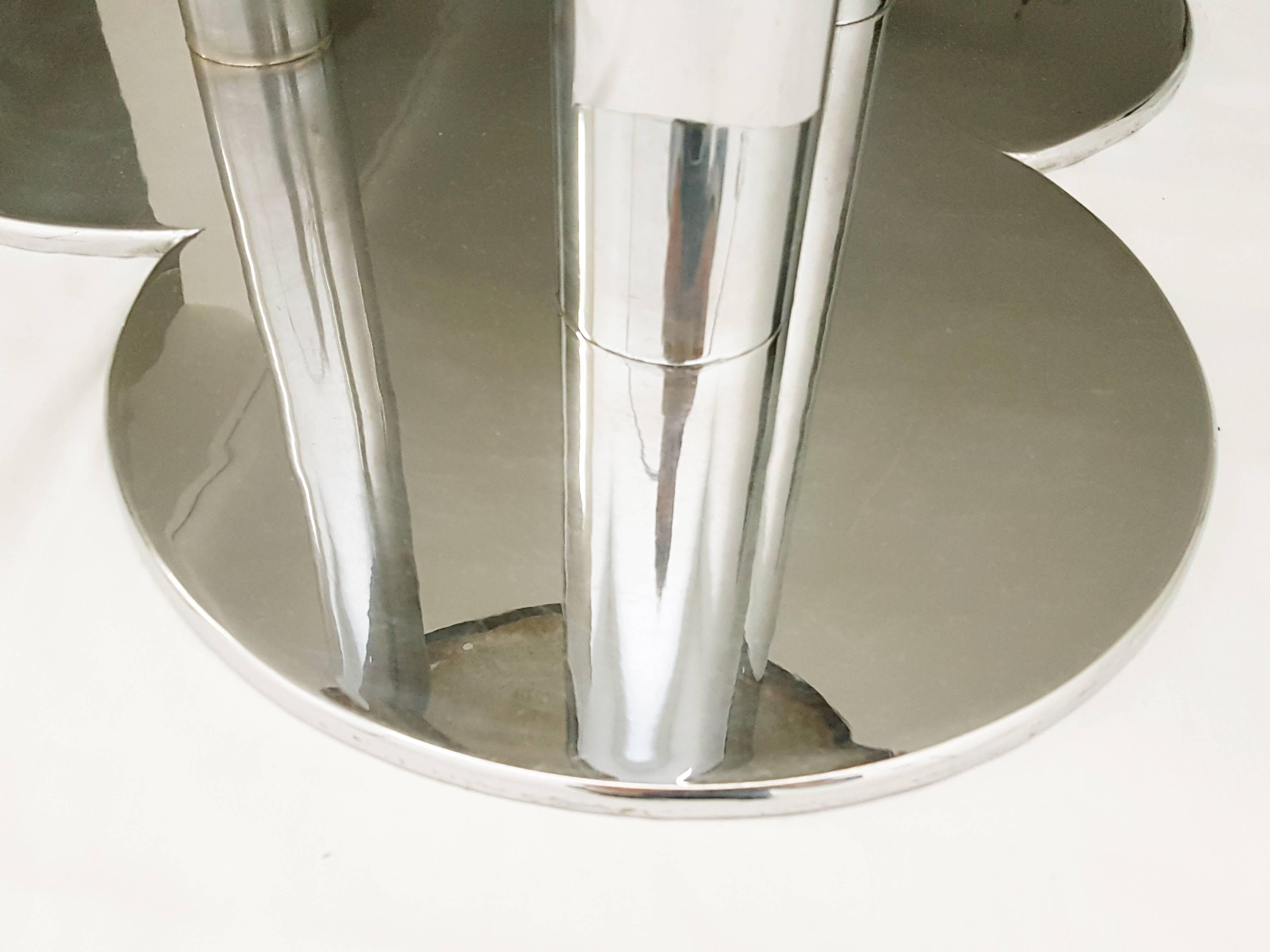 Verchromter Trifoglio-Tisch aus Metall und Rauchglas von S. Asti für Poltronova im Zustand „Gut“ im Angebot in Varese, Lombardia